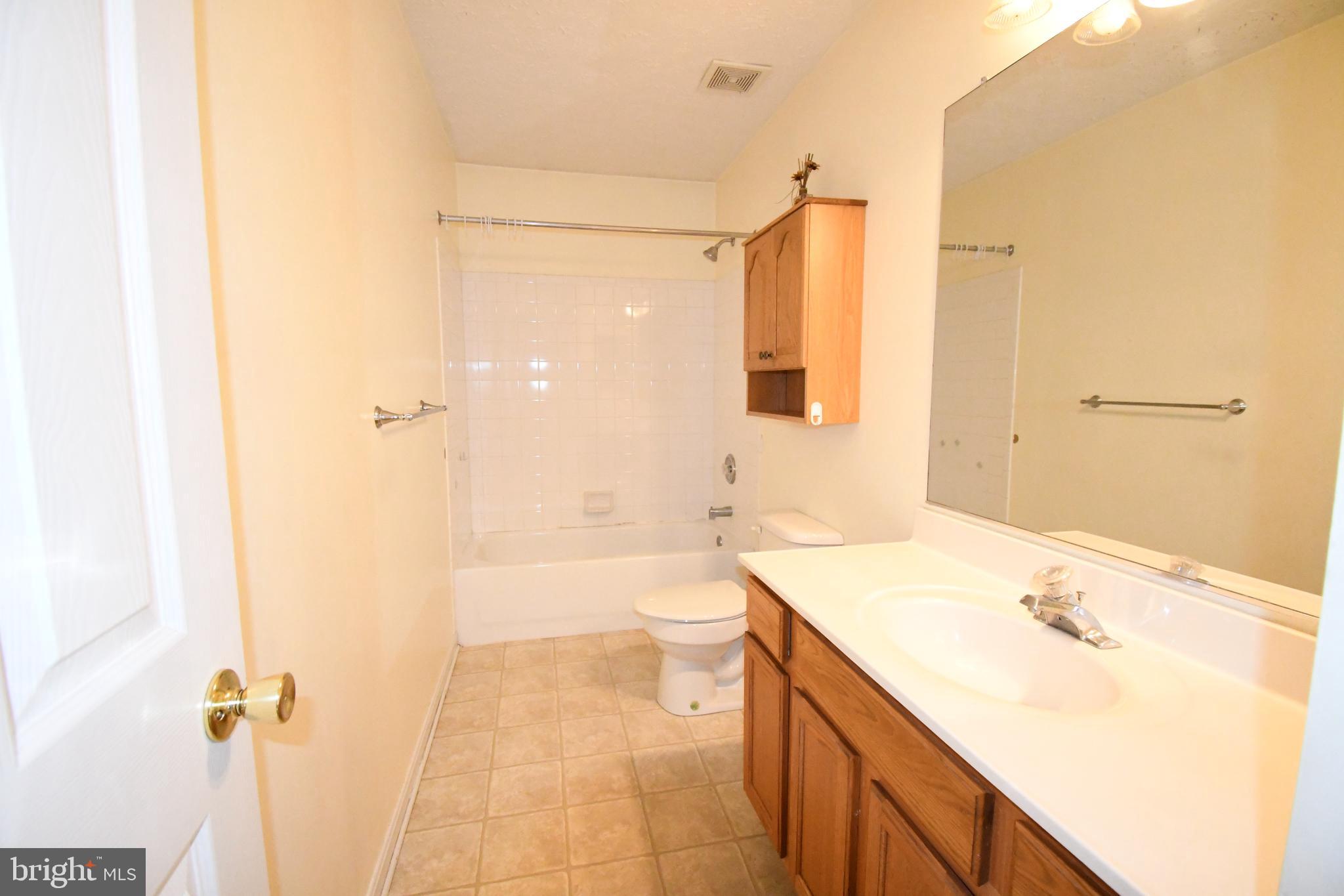 WOODS OF BAYVIEW - Residential Lease