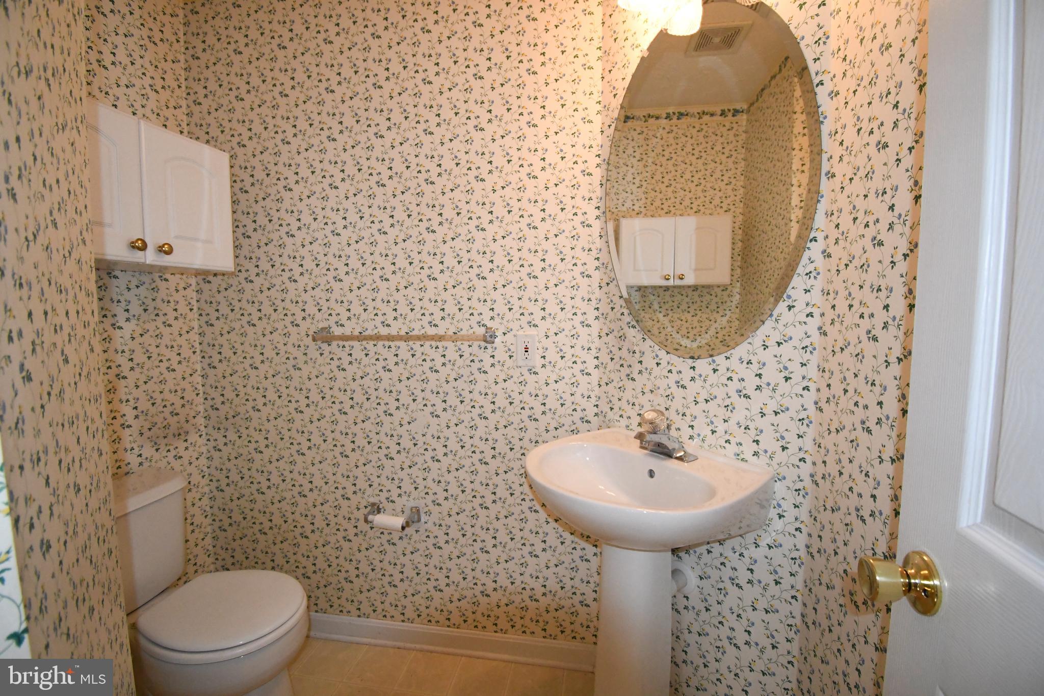 WOODS OF BAYVIEW - Residential Lease