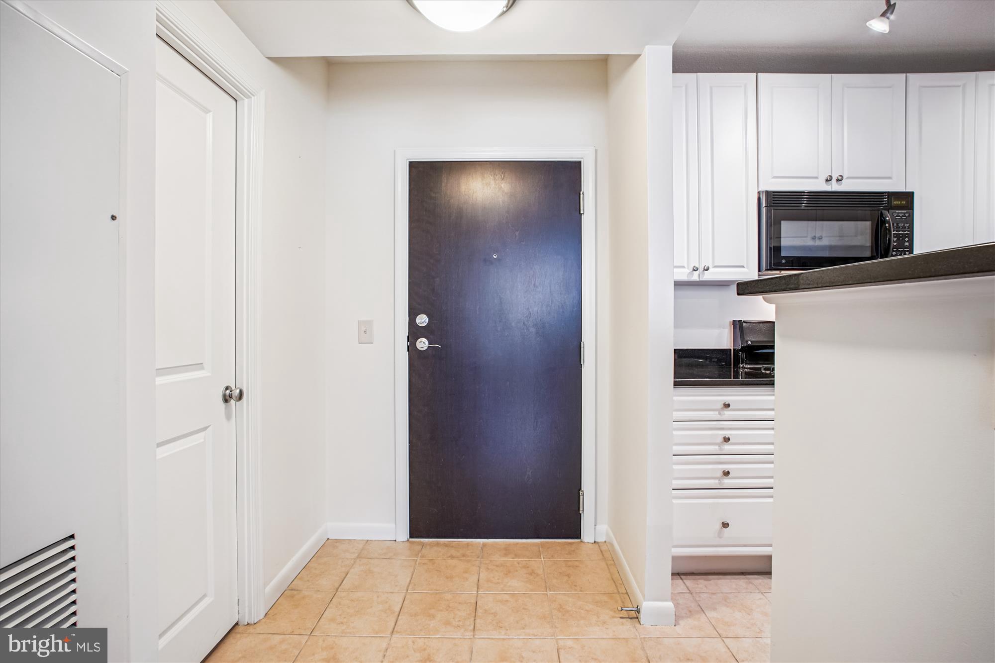 851 N GLEBE ROAD 718