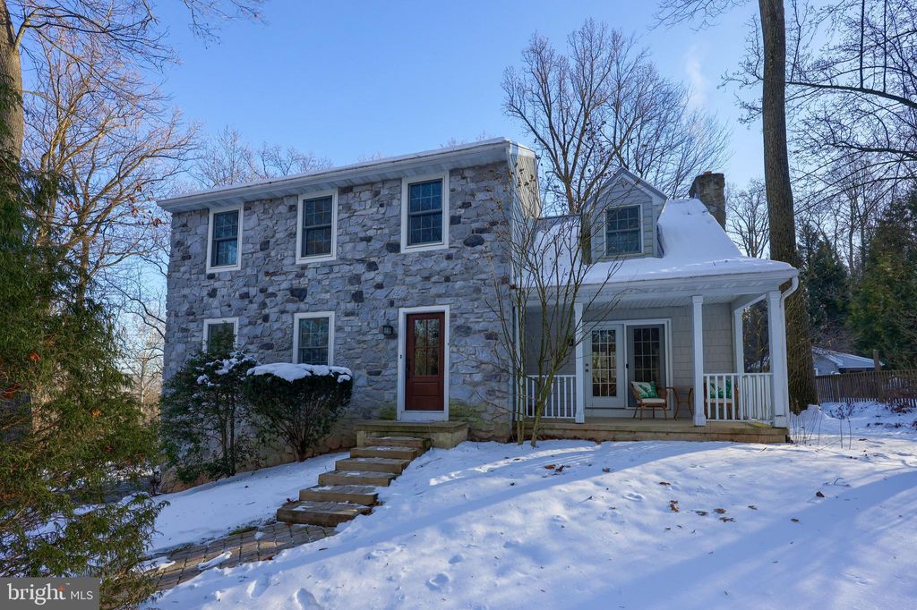 Photo of 500 Horseshoe Trail Road, Denver, PA 17517 (MLS # PALA2046018)