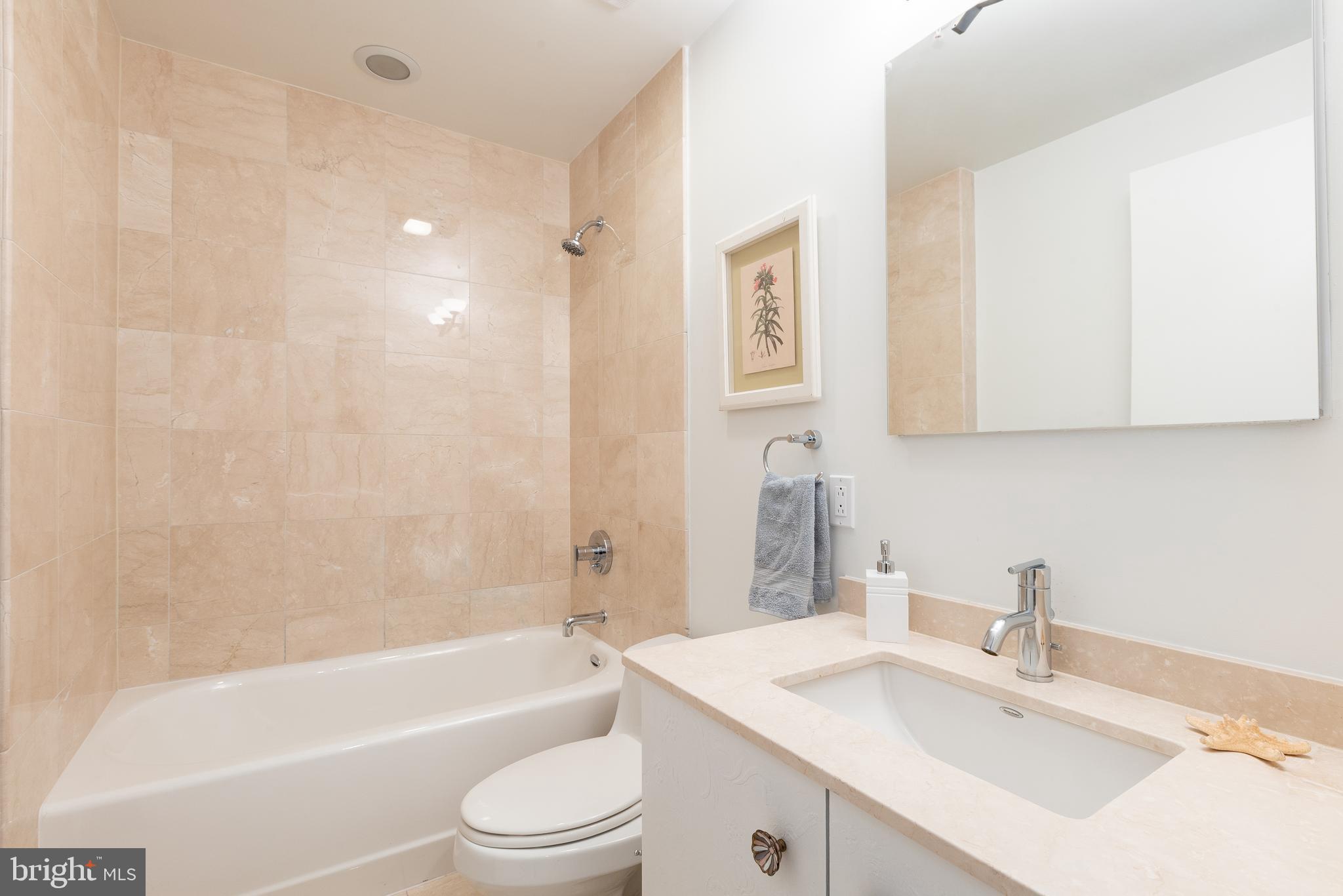 WASHINGTON SQ WEST - Residential