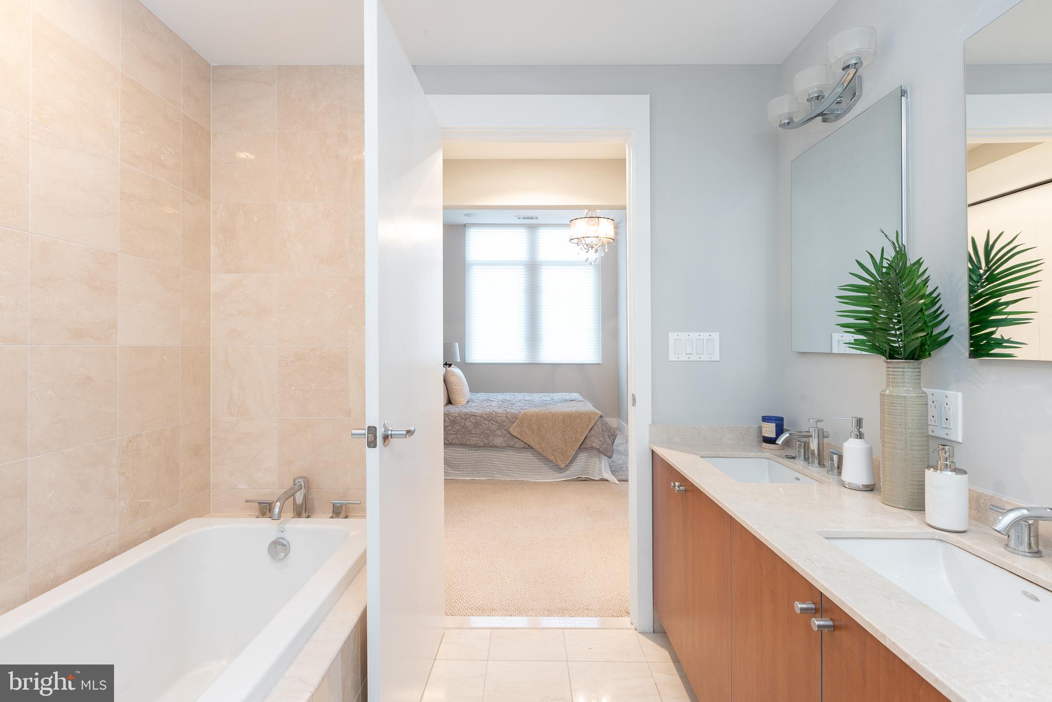 WASHINGTON SQ WEST - Residential