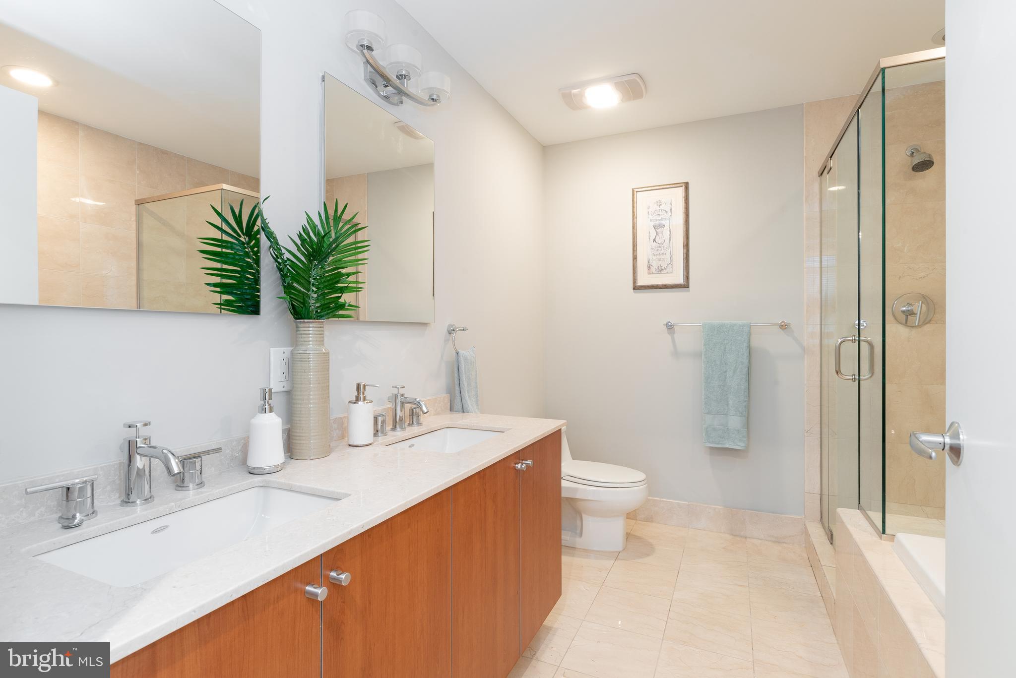 WASHINGTON SQ WEST - Residential