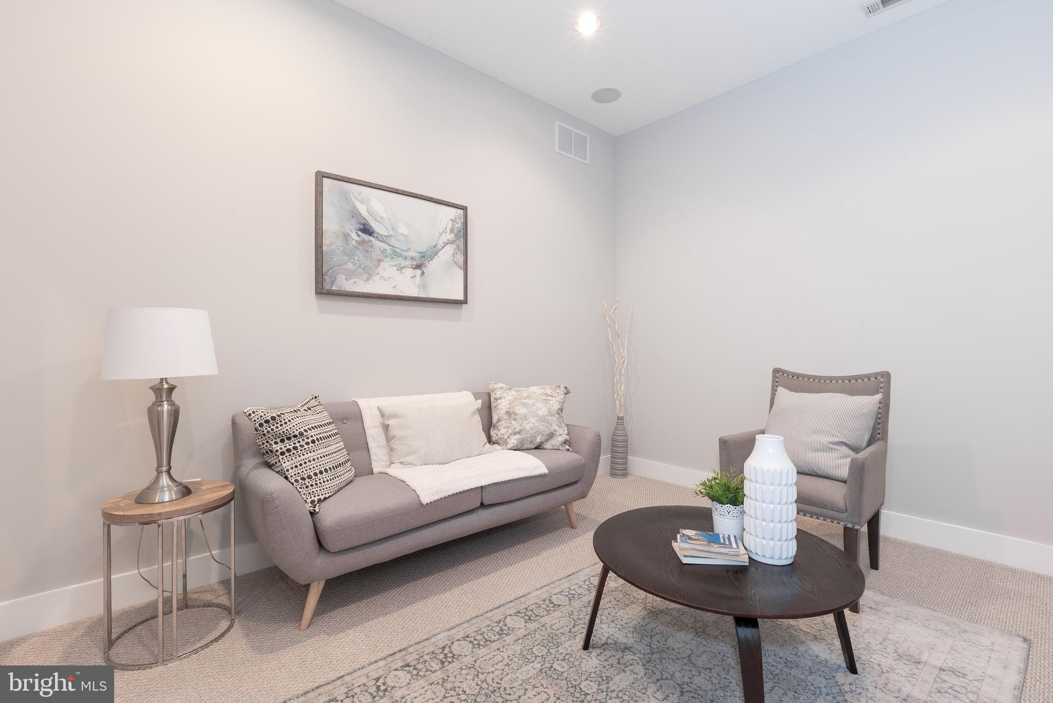 WASHINGTON SQ WEST - Residential