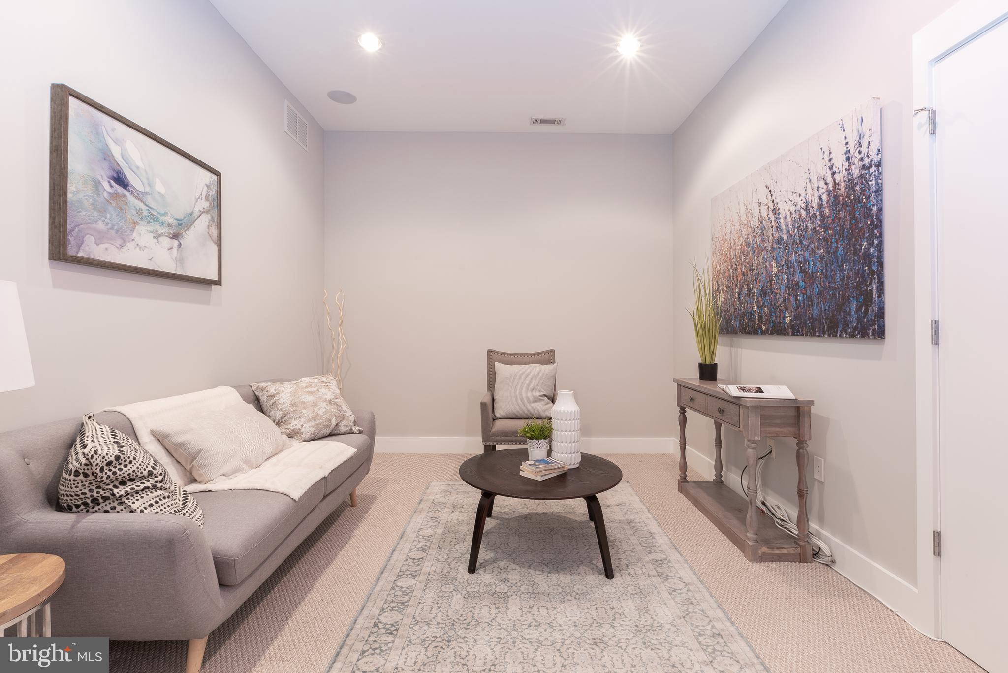 WASHINGTON SQ WEST - Residential