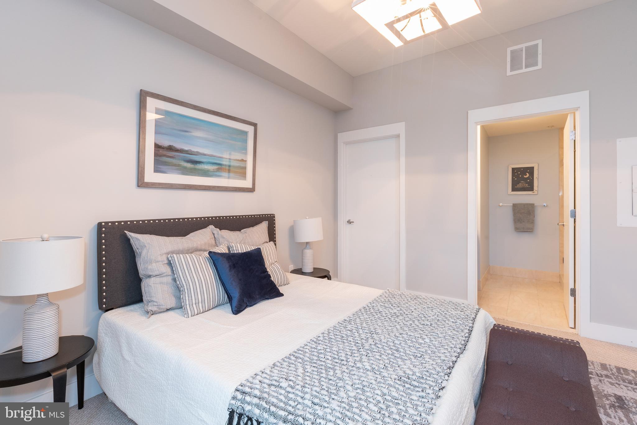 WASHINGTON SQ WEST - Residential