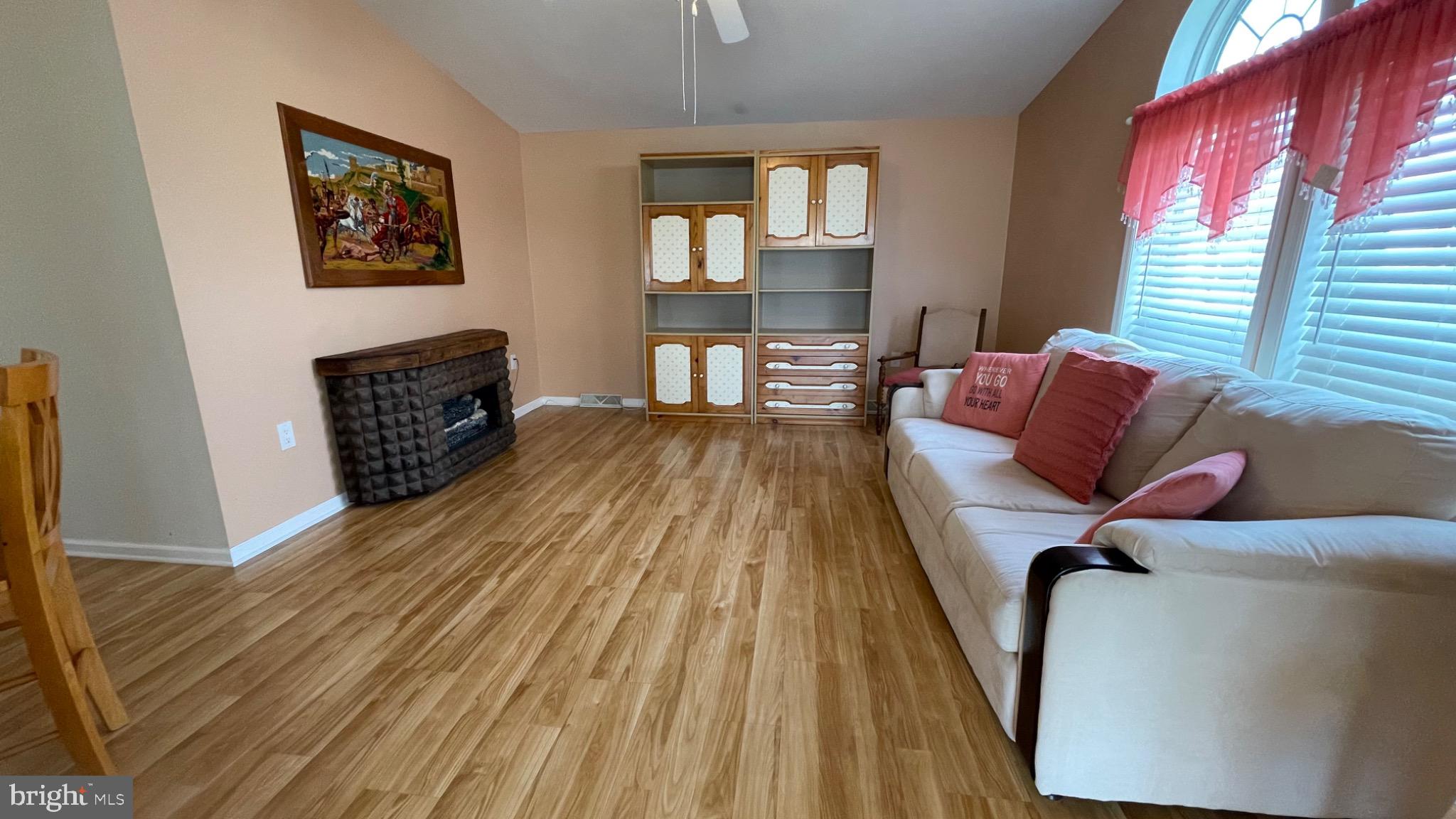 BARCLAY FARMS - Residential