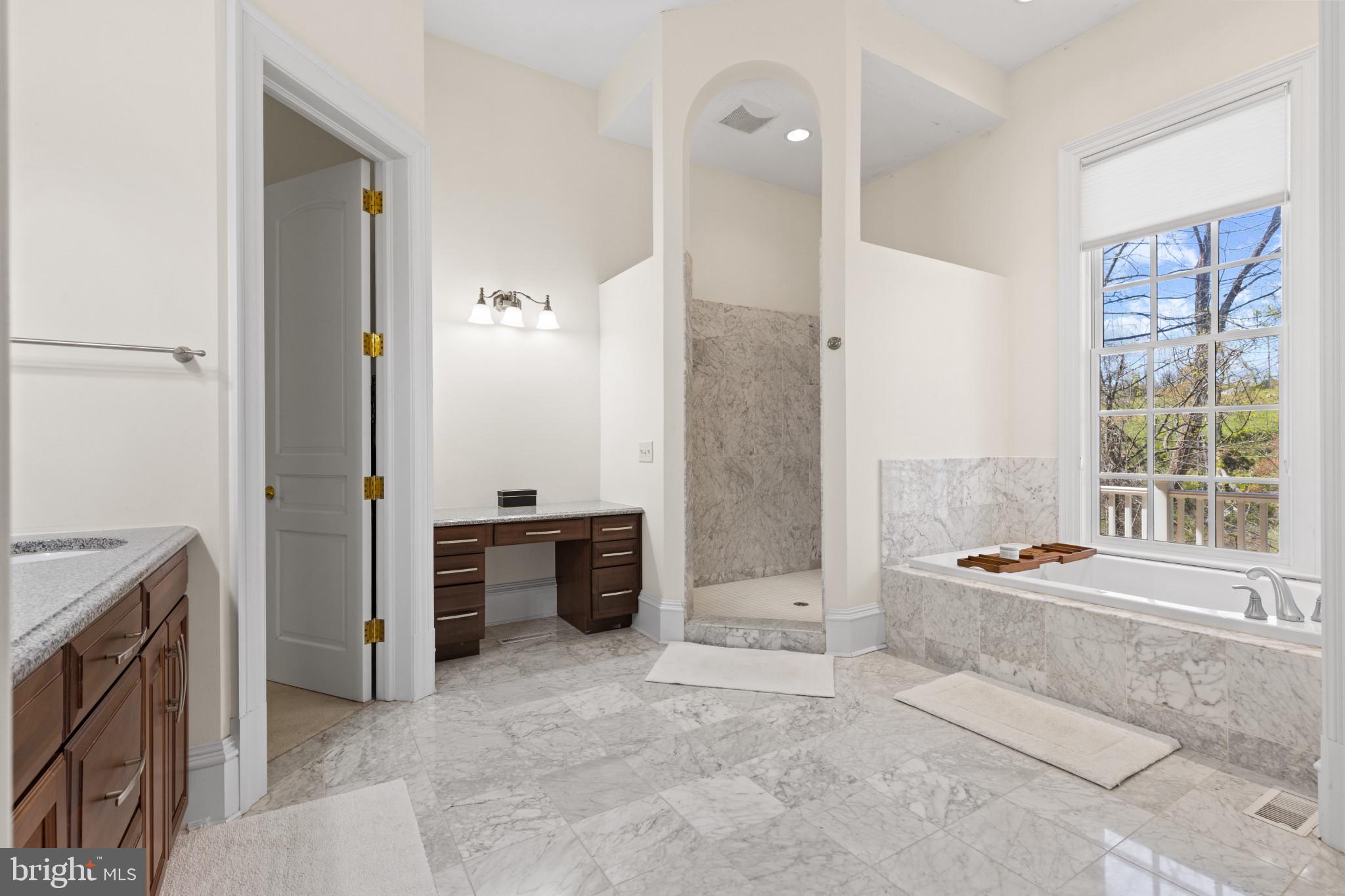 WORTHINGTON VALLEY - Residential