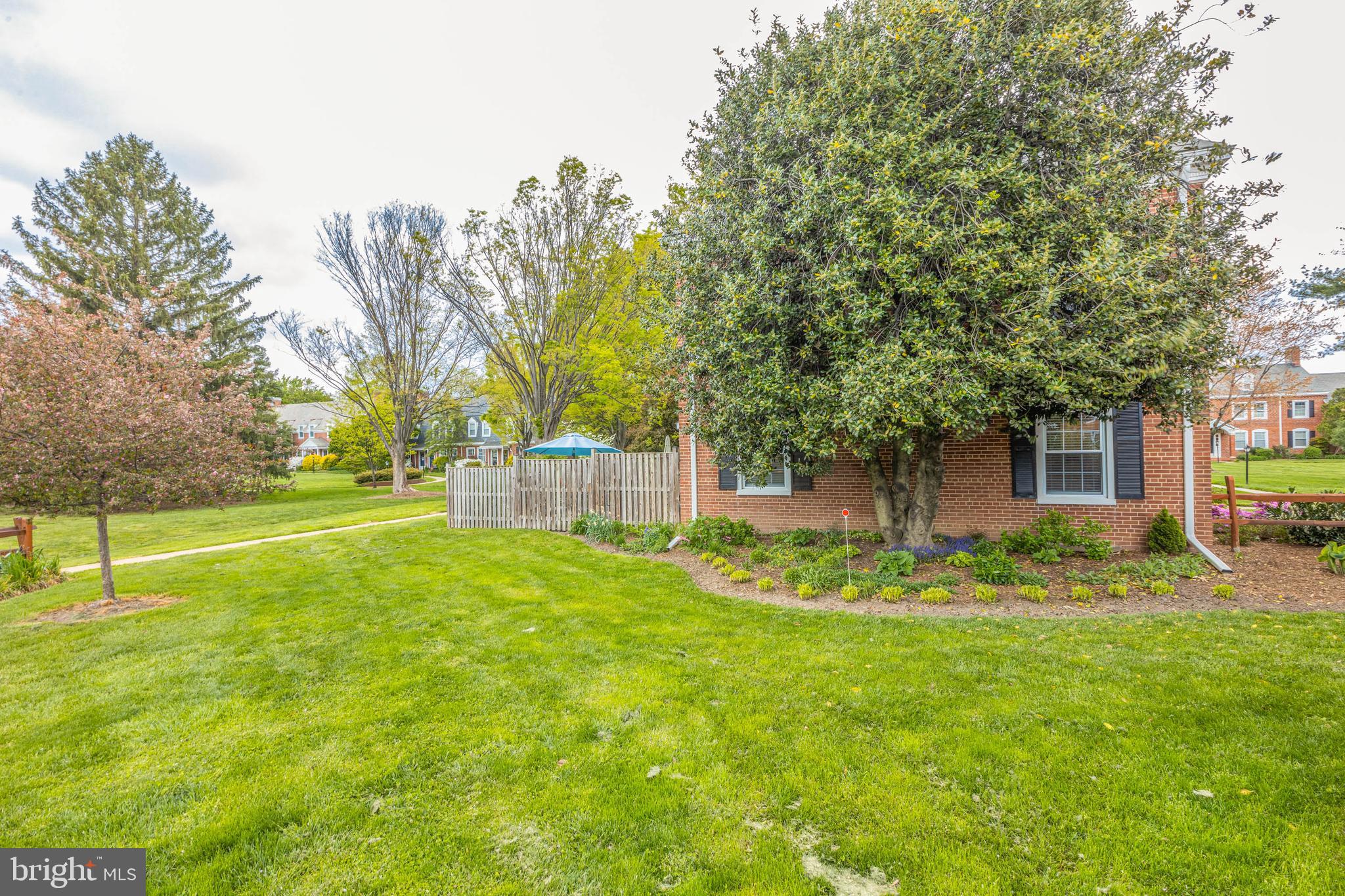 FAIRLINGTON ARBORS - Residential