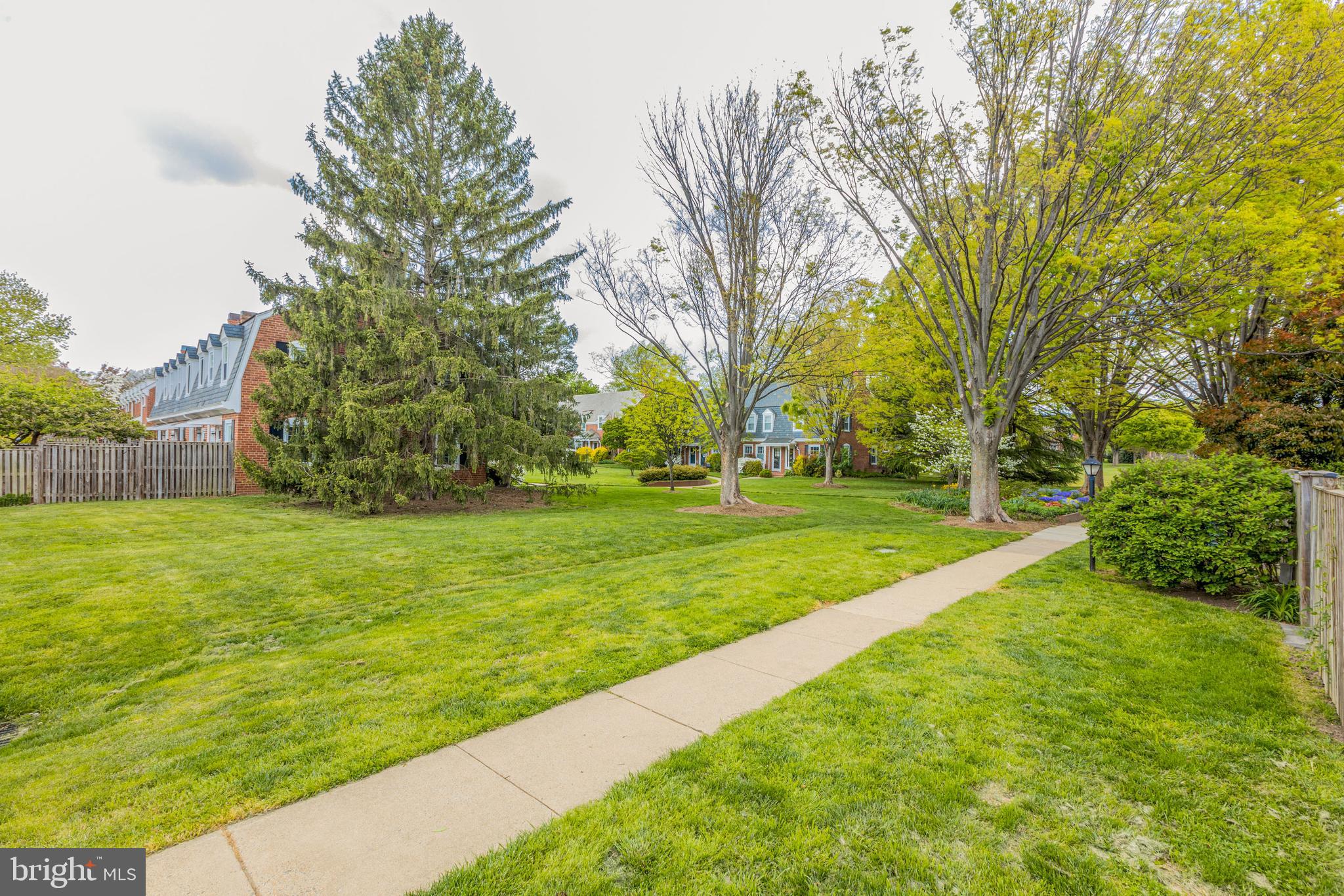 FAIRLINGTON ARBORS - Residential
