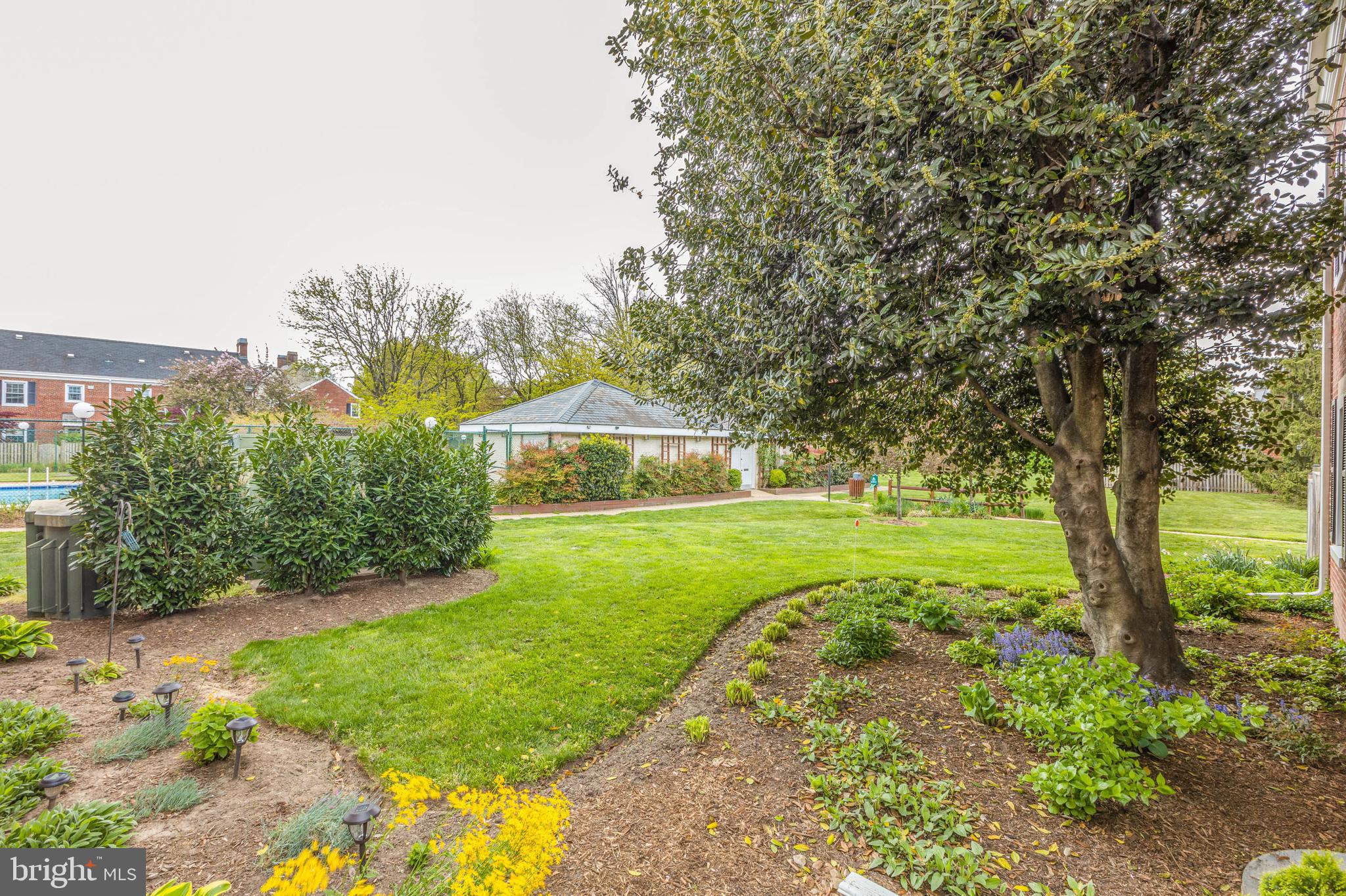 FAIRLINGTON ARBORS - Residential