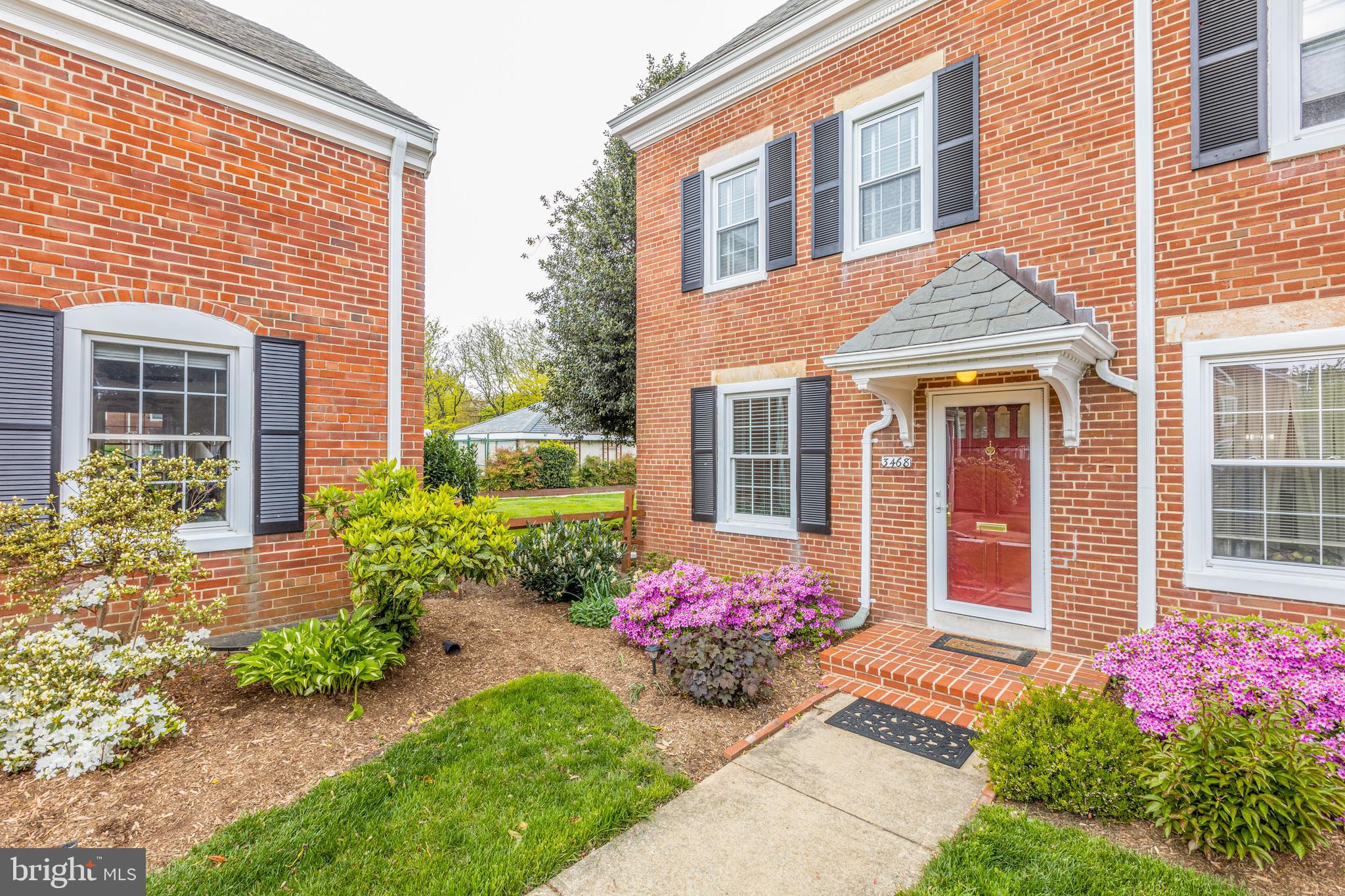 FAIRLINGTON ARBORS - Residential