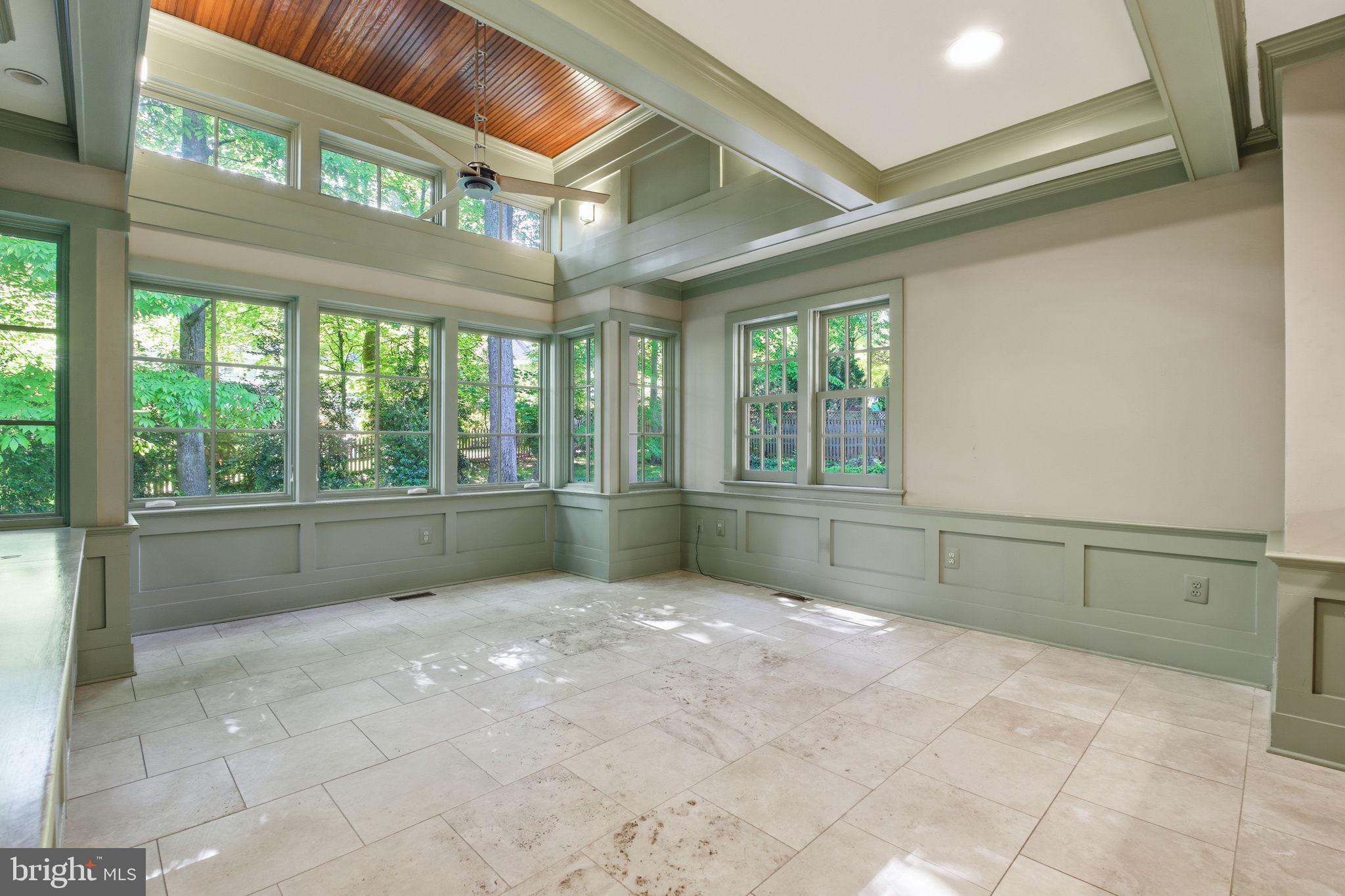 RIVER FALLS - Residential