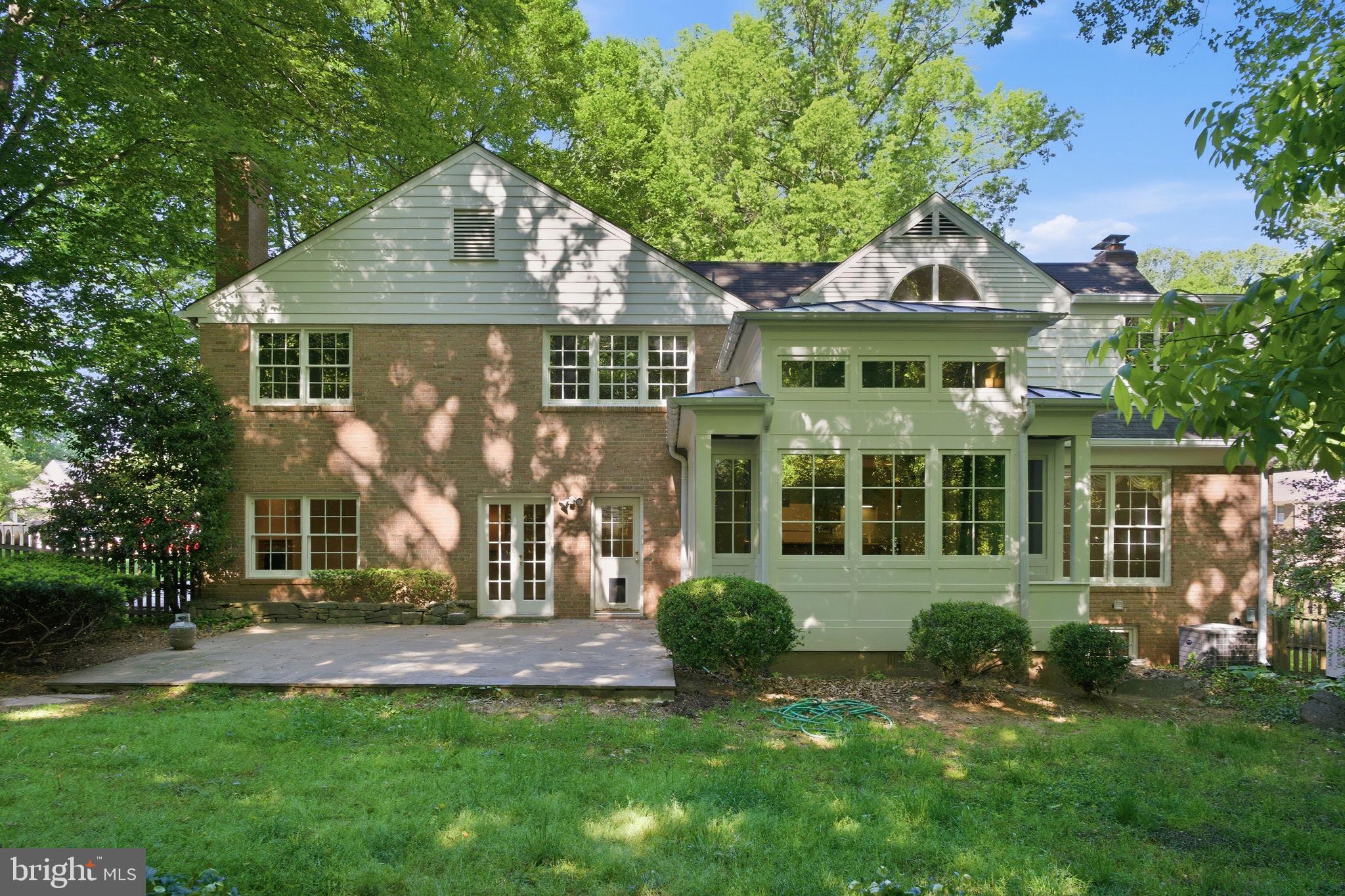 RIVER FALLS - Residential