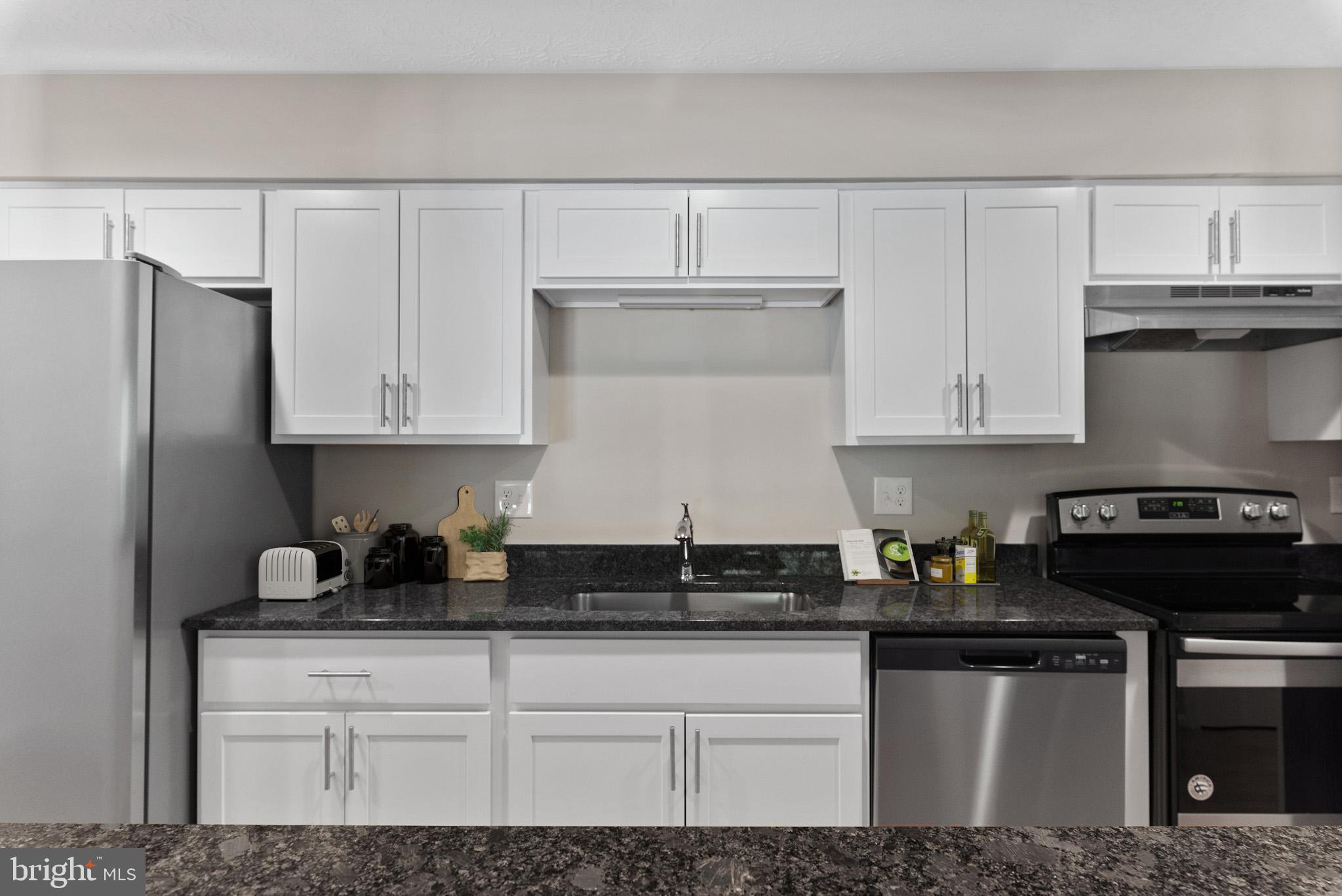 DORADO HILLS - Residential