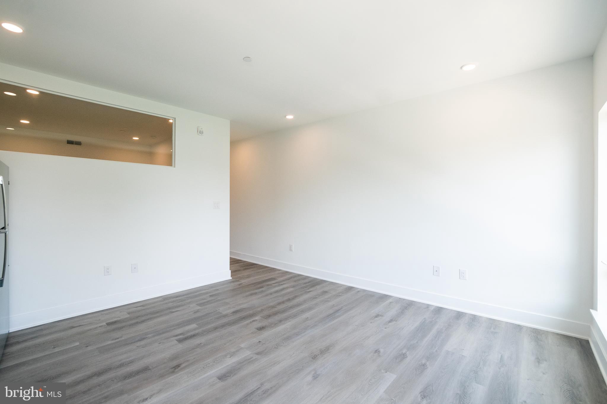 POINT BREEZE - Residential Lease