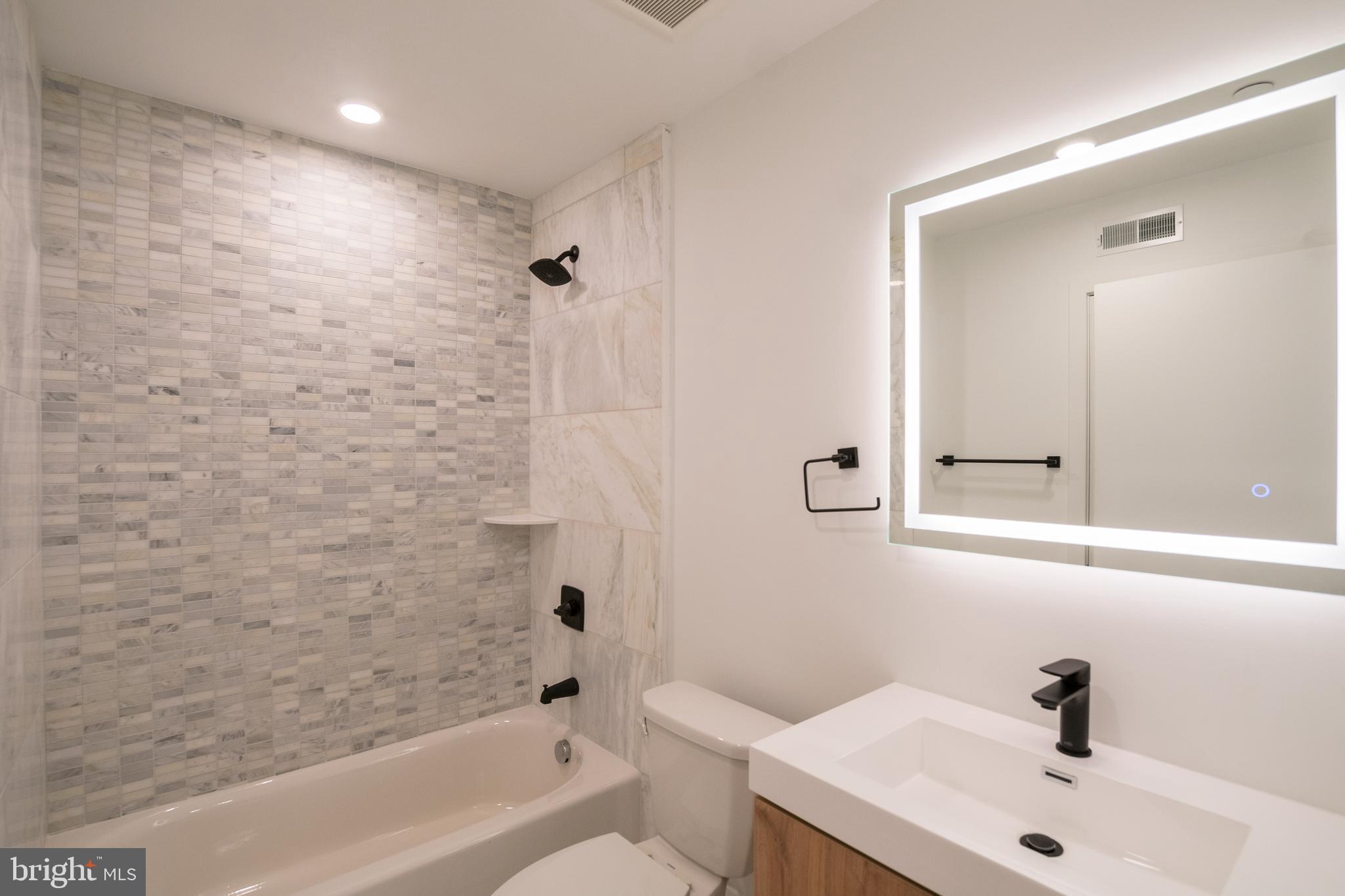 POINT BREEZE - Residential Lease