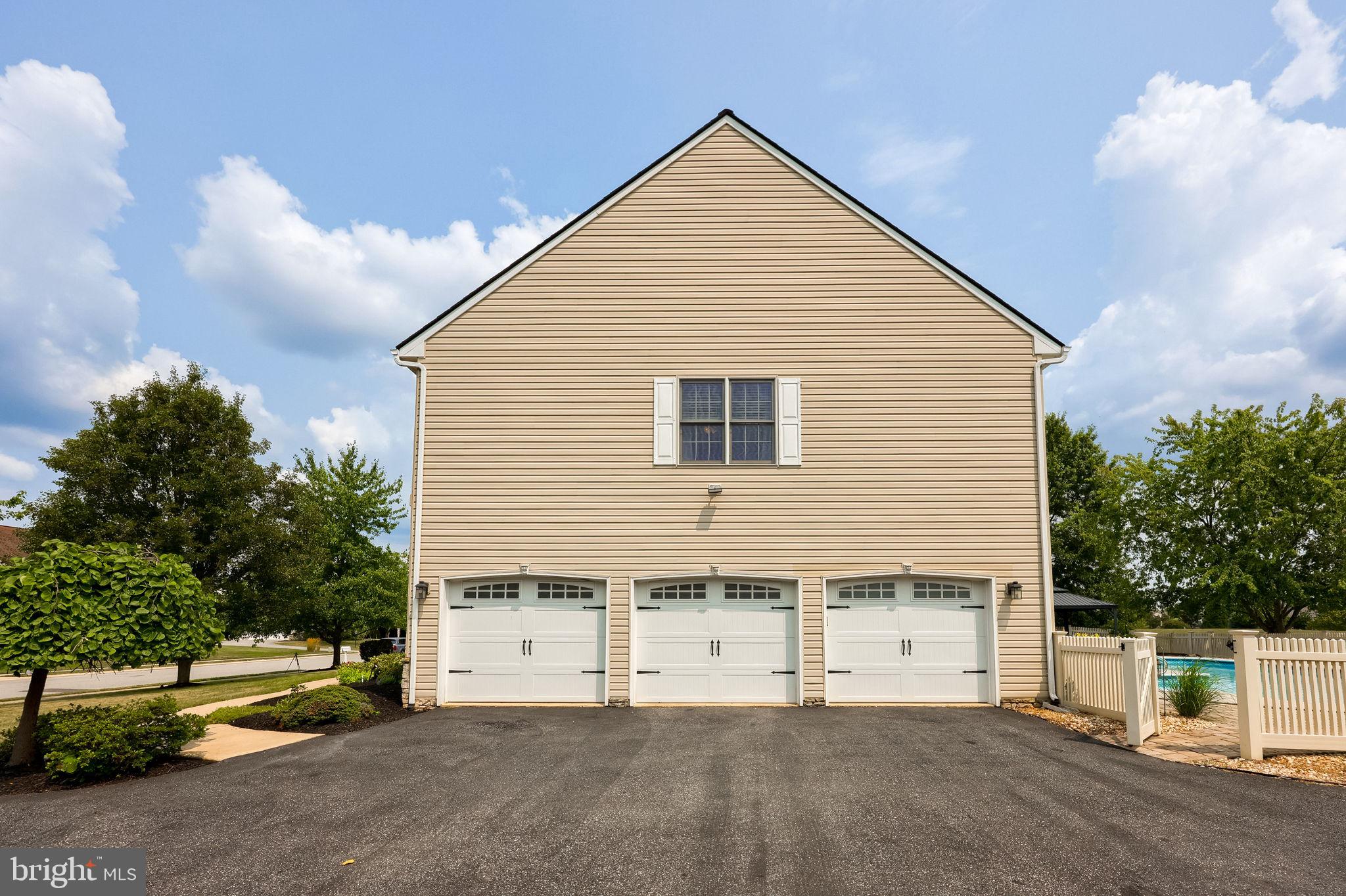 2623 HUNTFIELD DRIVE