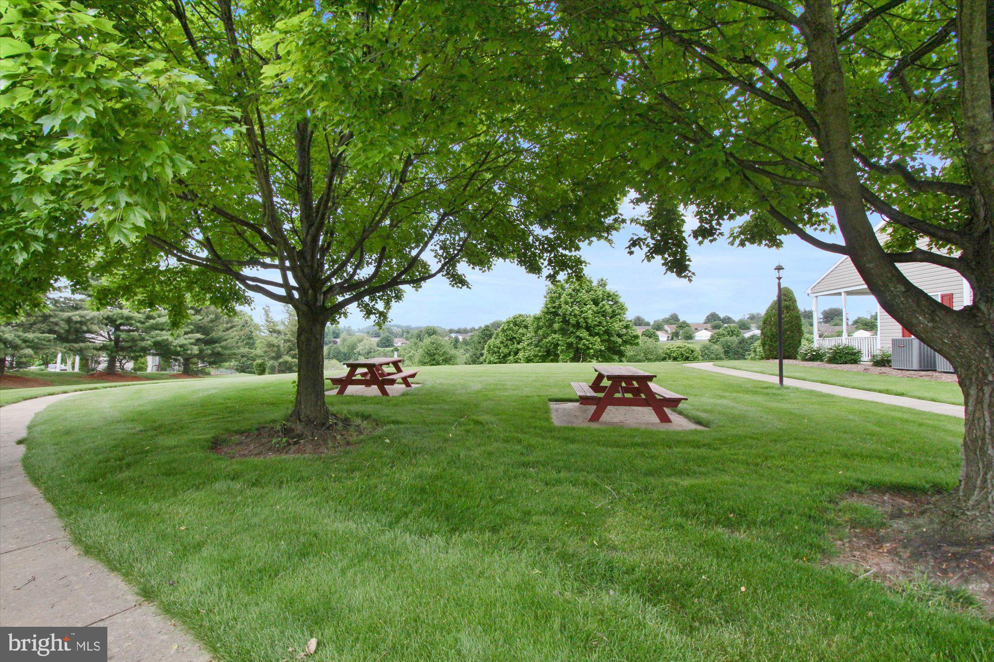 LONGSTOWN VILLAGE - Residential