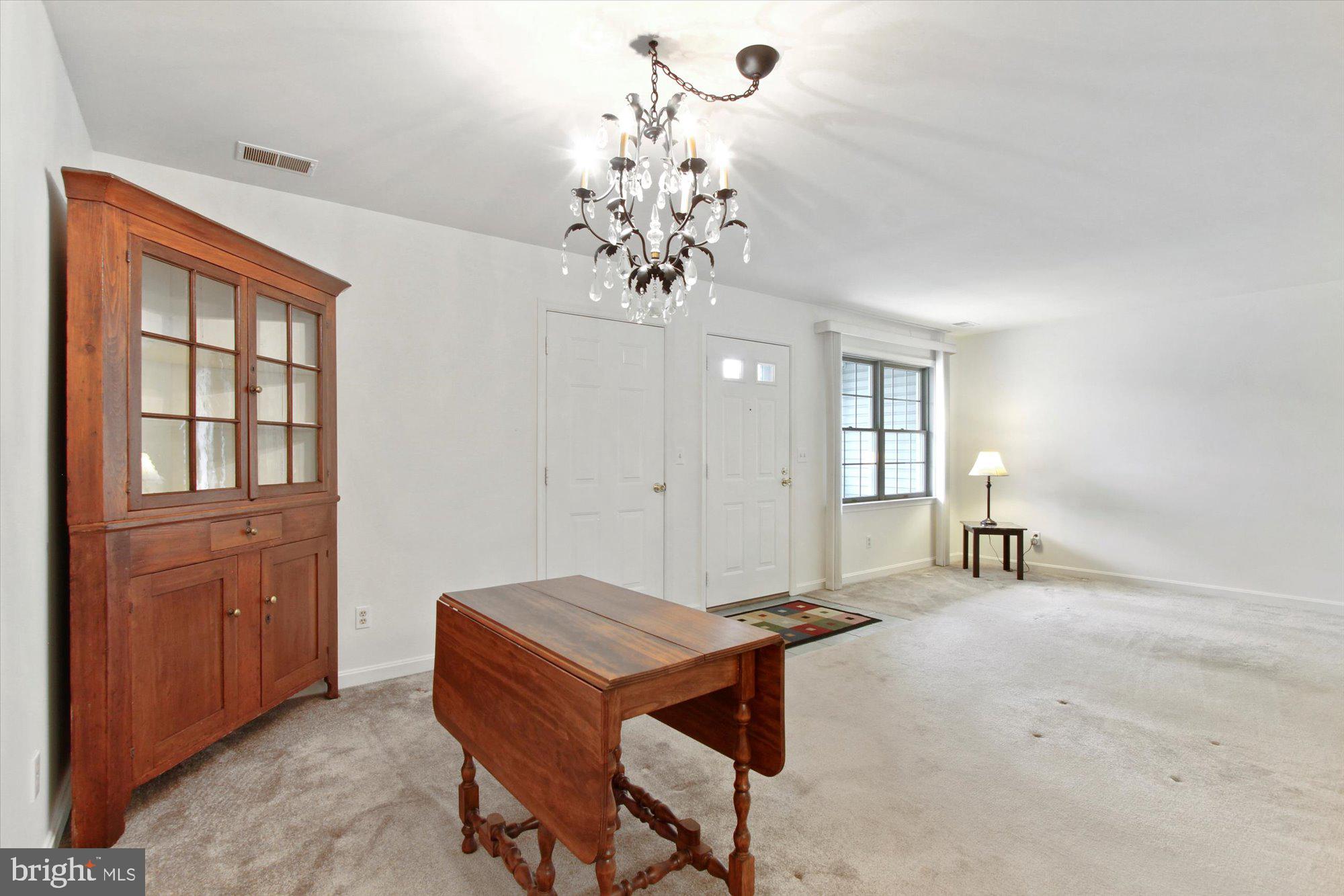 LONGSTOWN VILLAGE - Residential