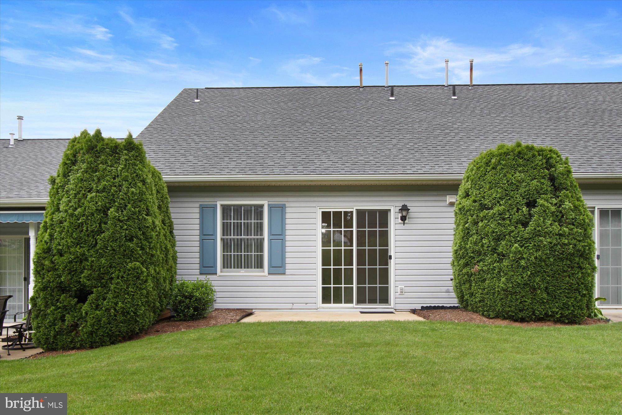 LONGSTOWN VILLAGE - Residential