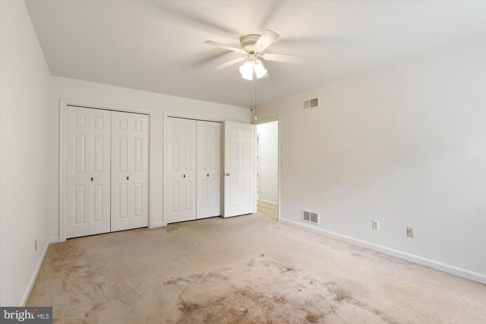 LONGSTOWN VILLAGE - Residential