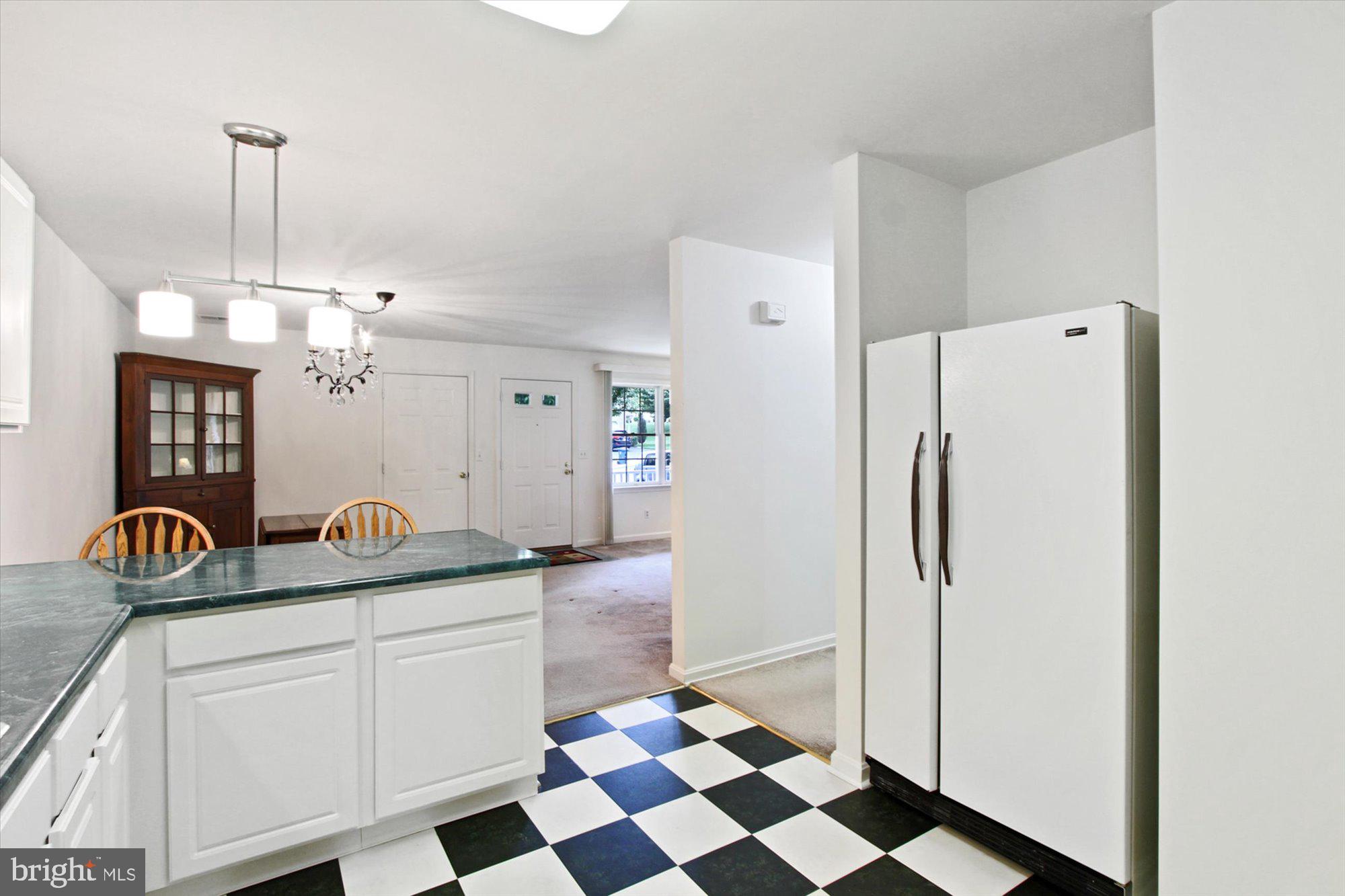 LONGSTOWN VILLAGE - Residential