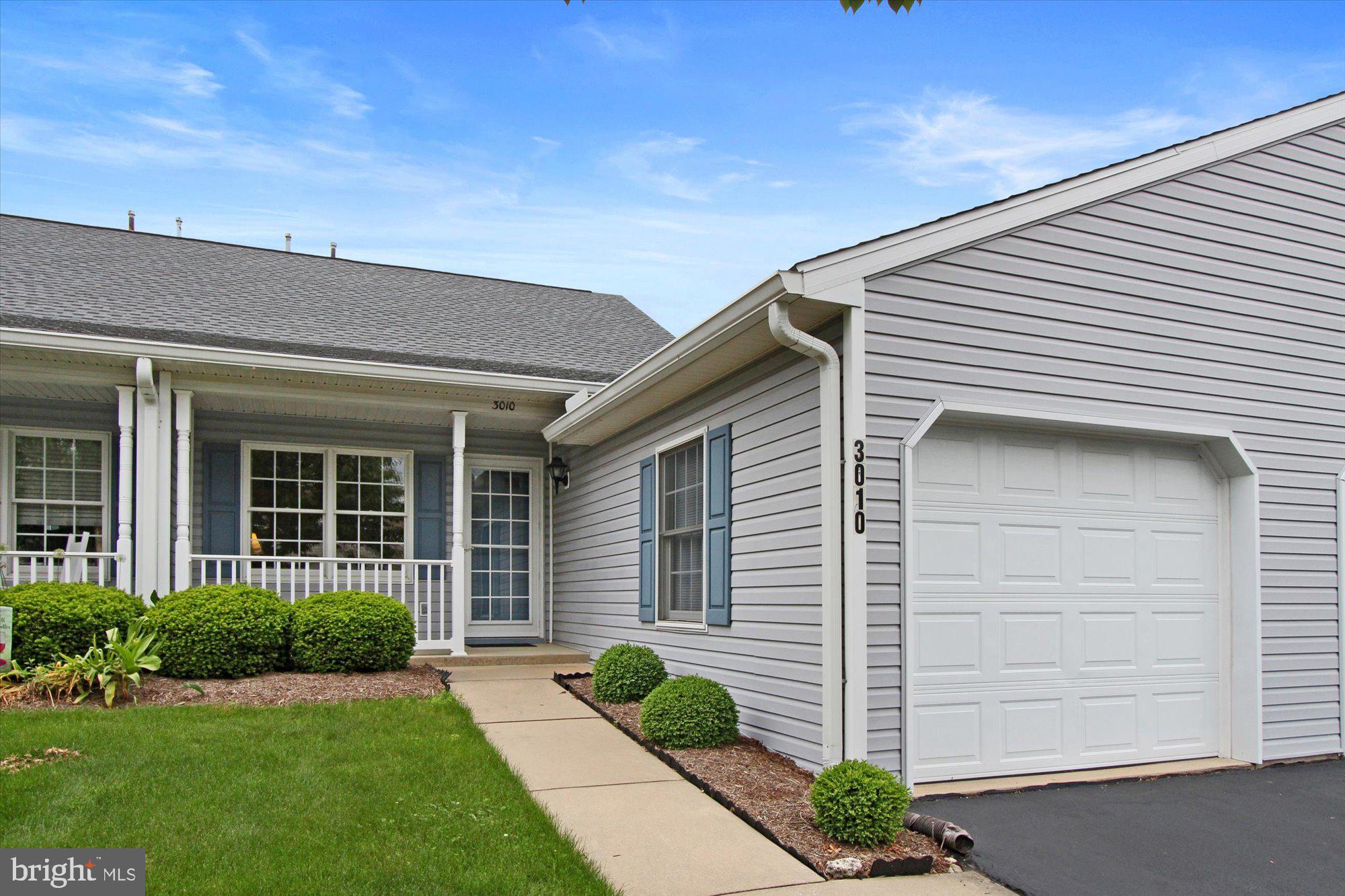 LONGSTOWN VILLAGE - Residential