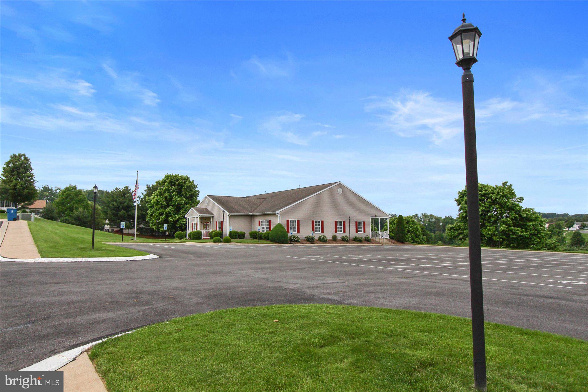 LONGSTOWN VILLAGE - Residential