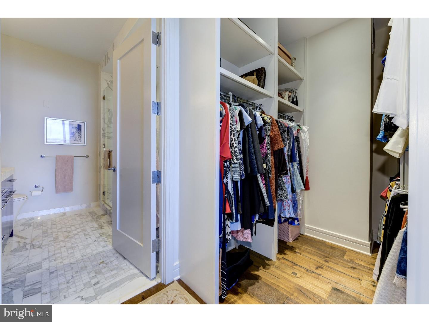 AVENUE OF THE ARTS - Residential