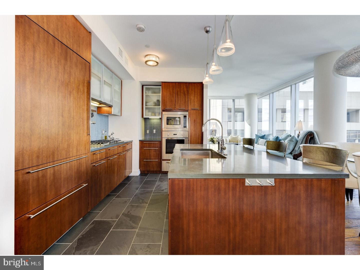 AVENUE OF THE ARTS - Residential