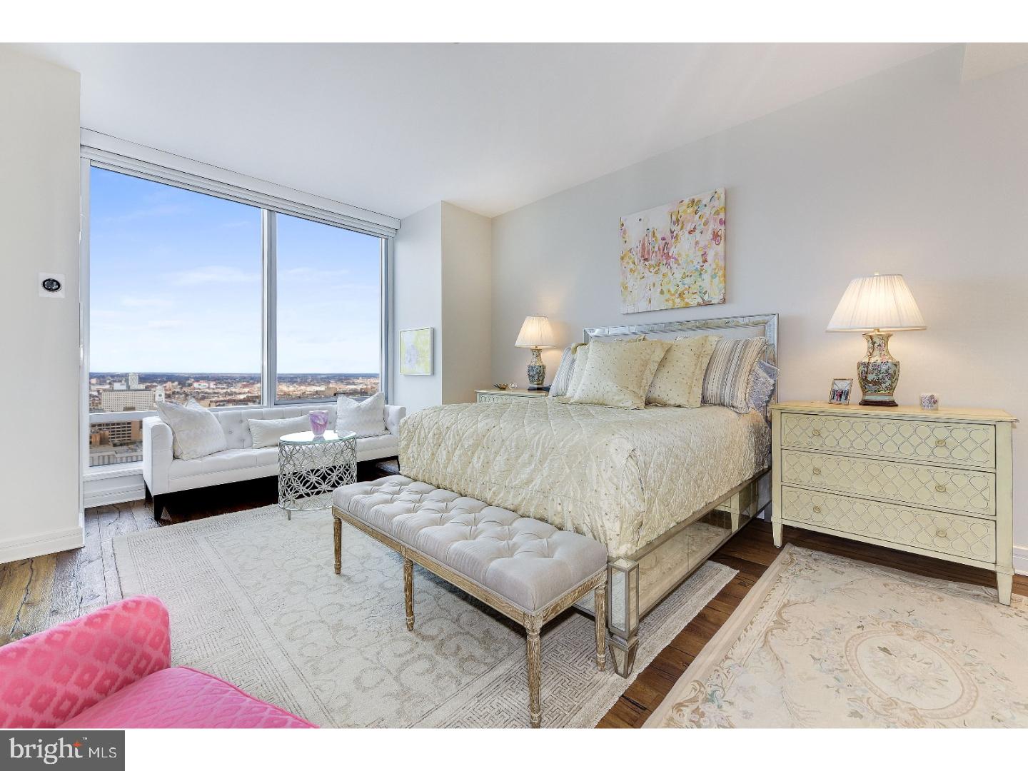 AVENUE OF THE ARTS - Residential