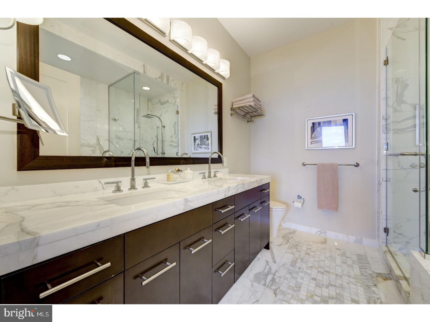 AVENUE OF THE ARTS - Residential