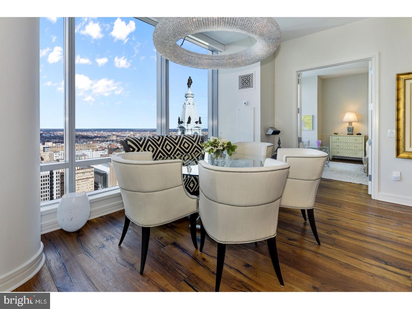 AVENUE OF THE ARTS - Residential