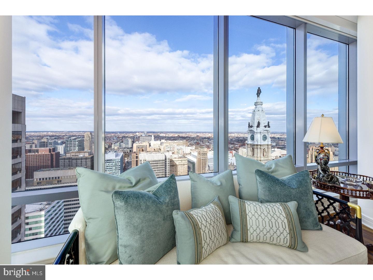 AVENUE OF THE ARTS - Residential