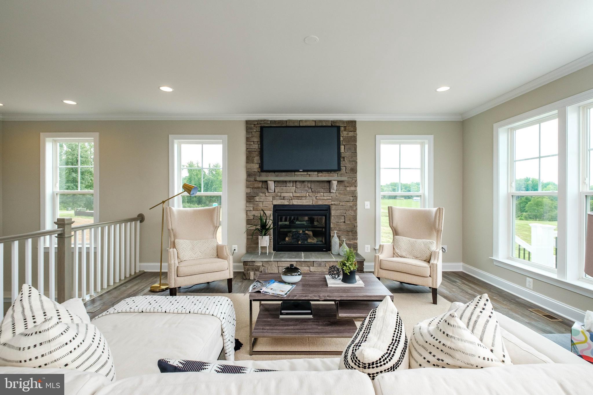 ROCK ISLAND LANDING - Residential