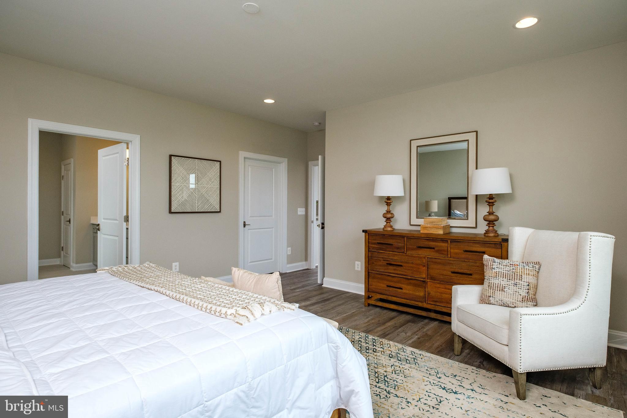 ROCK ISLAND LANDING - Residential