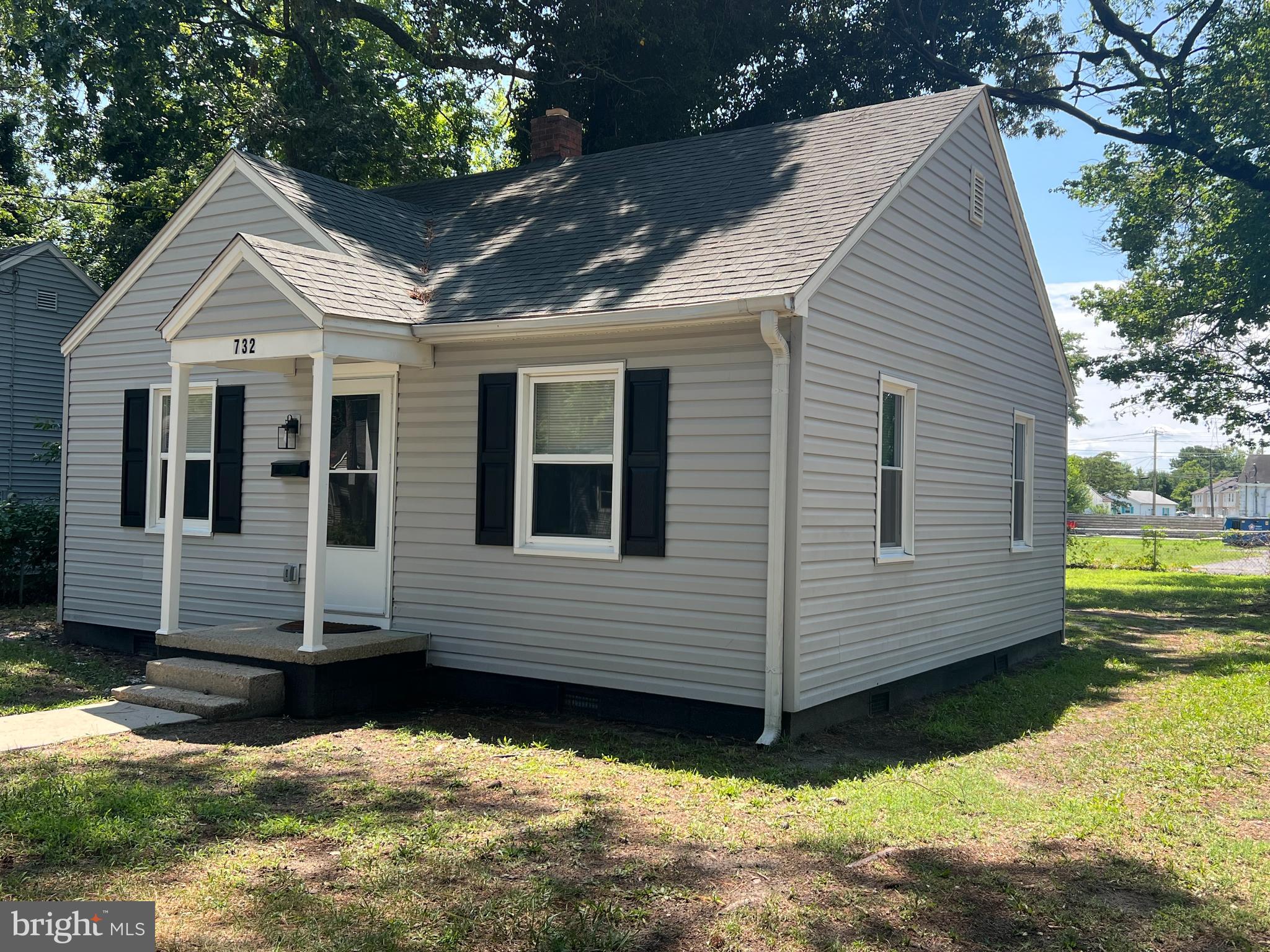 732 DENNIS STREET