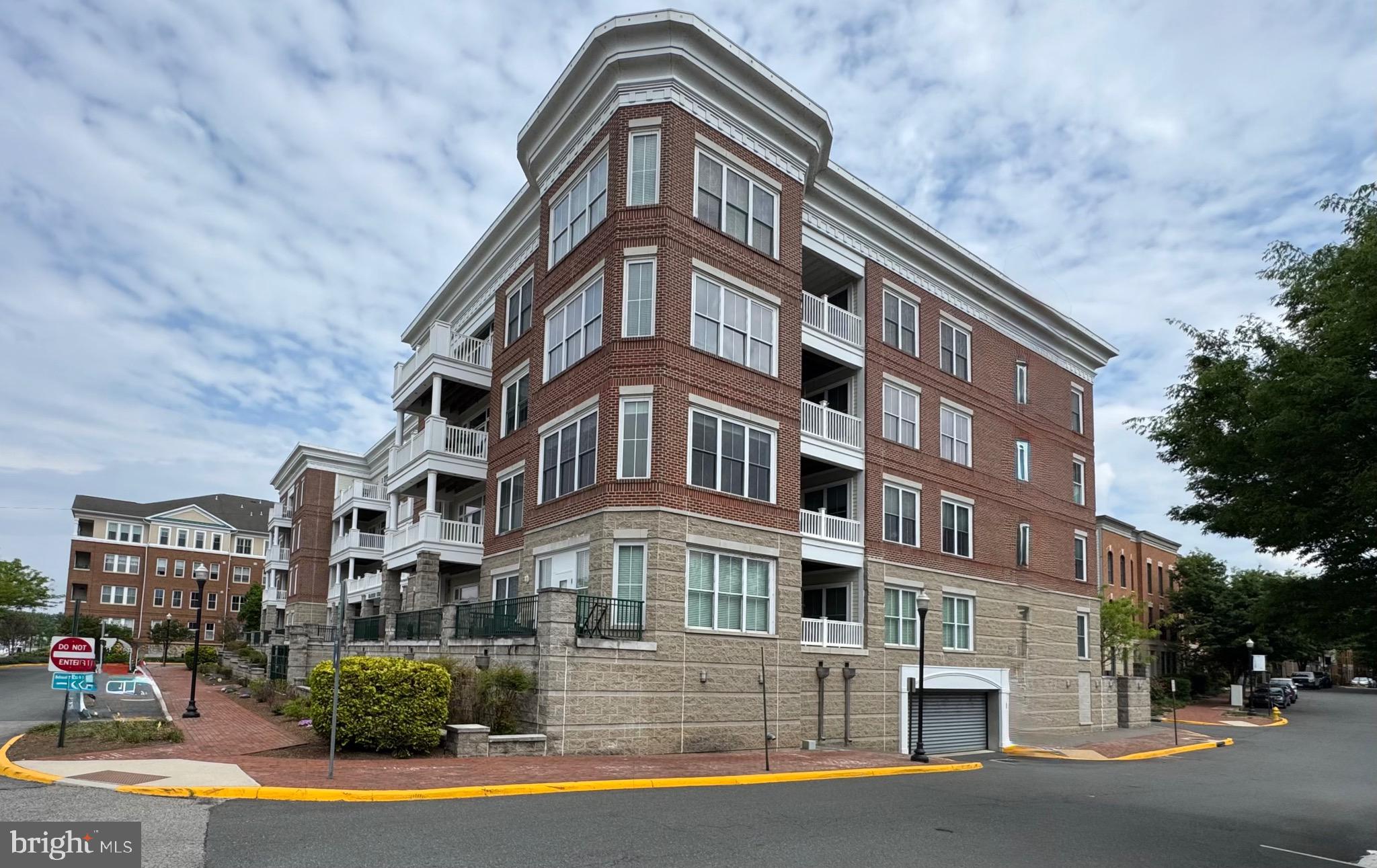 525 BELMONT BAY DRIVE 405