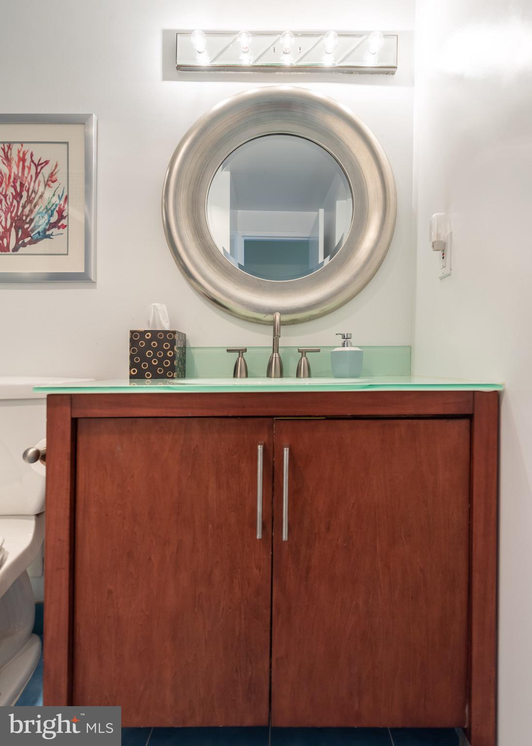 HYDE PARK - Residential Lease