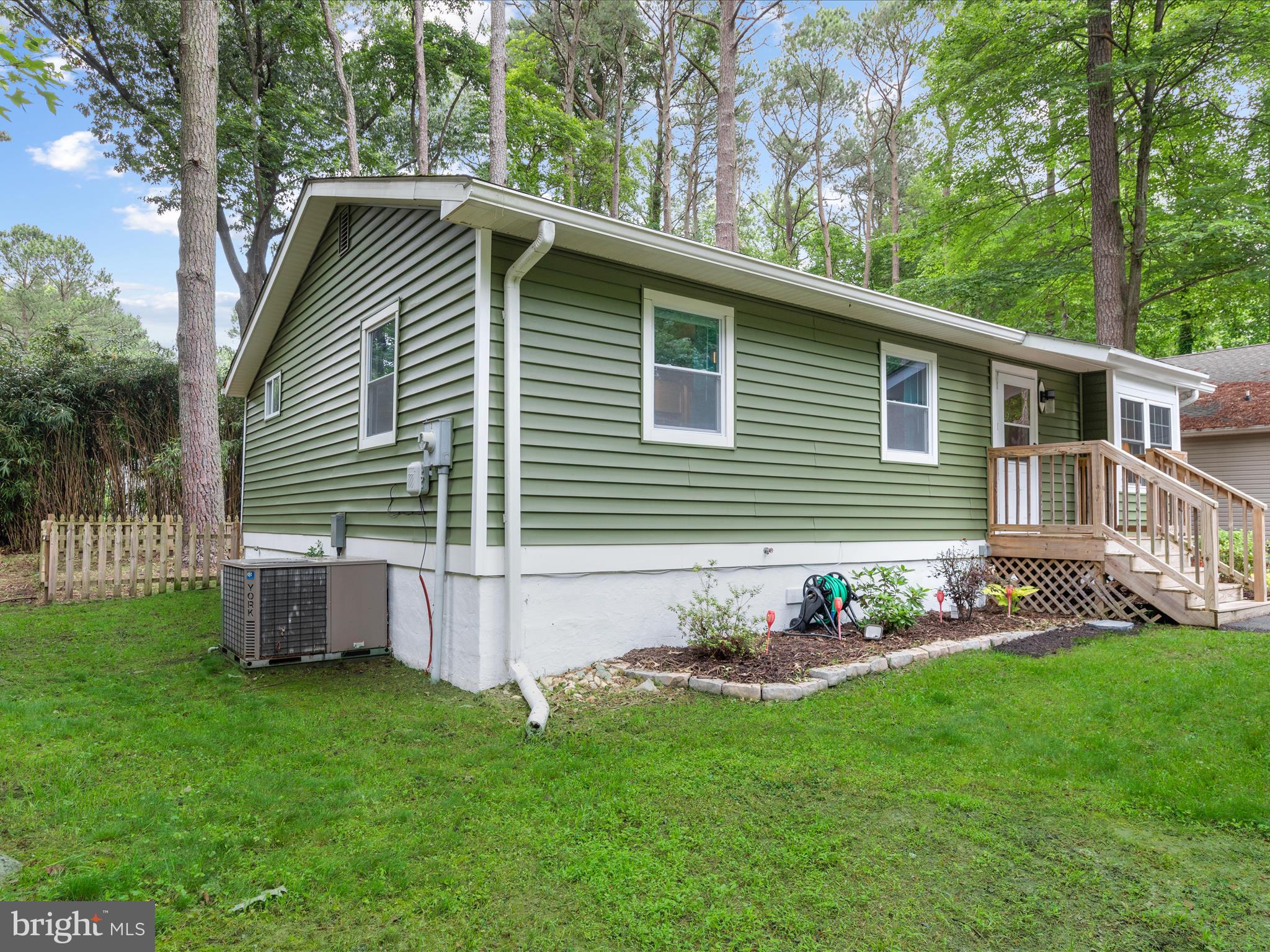 102 MARTINIQUE CIRCLE