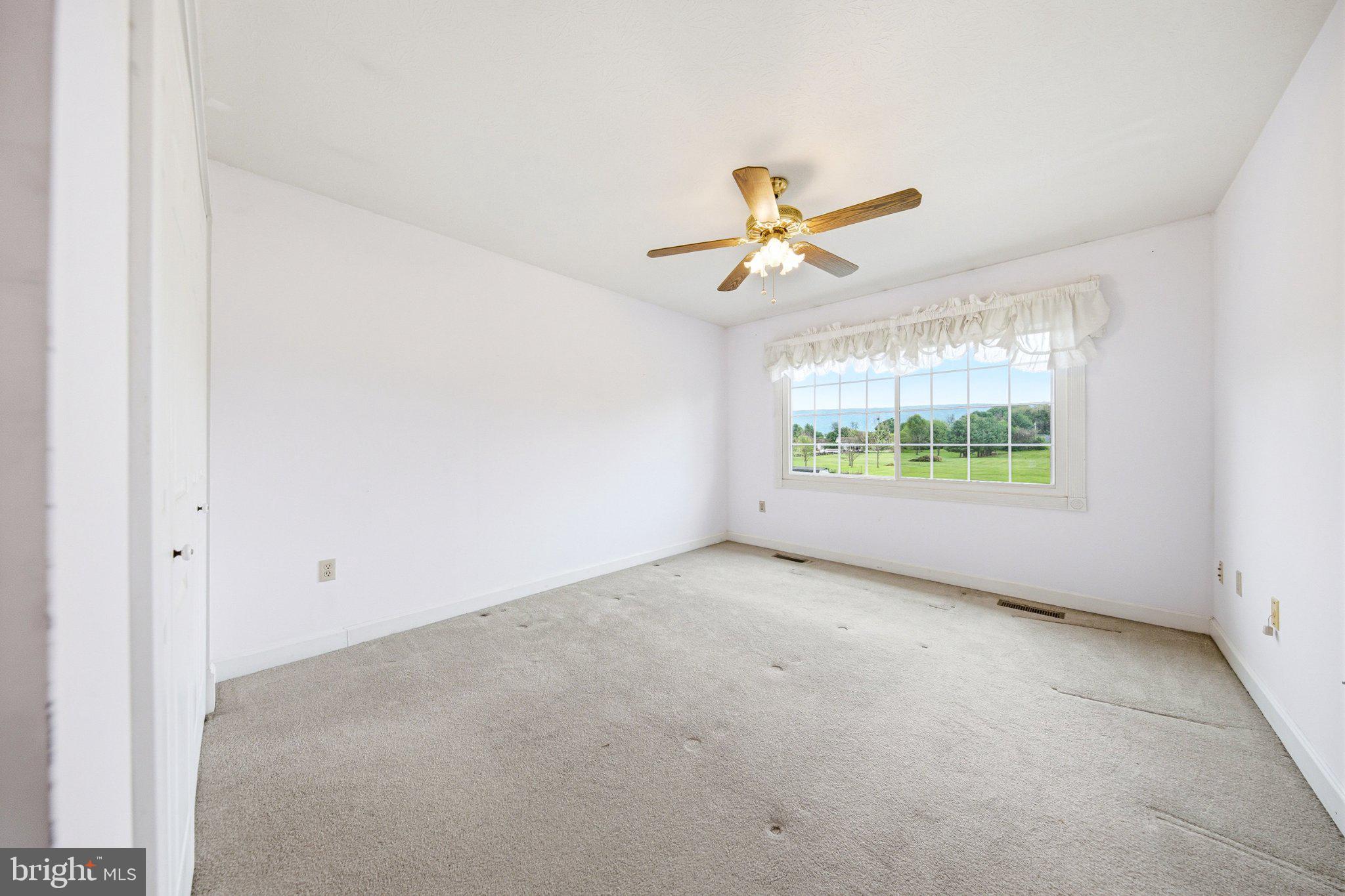NORTH FORK FARMS - Residential