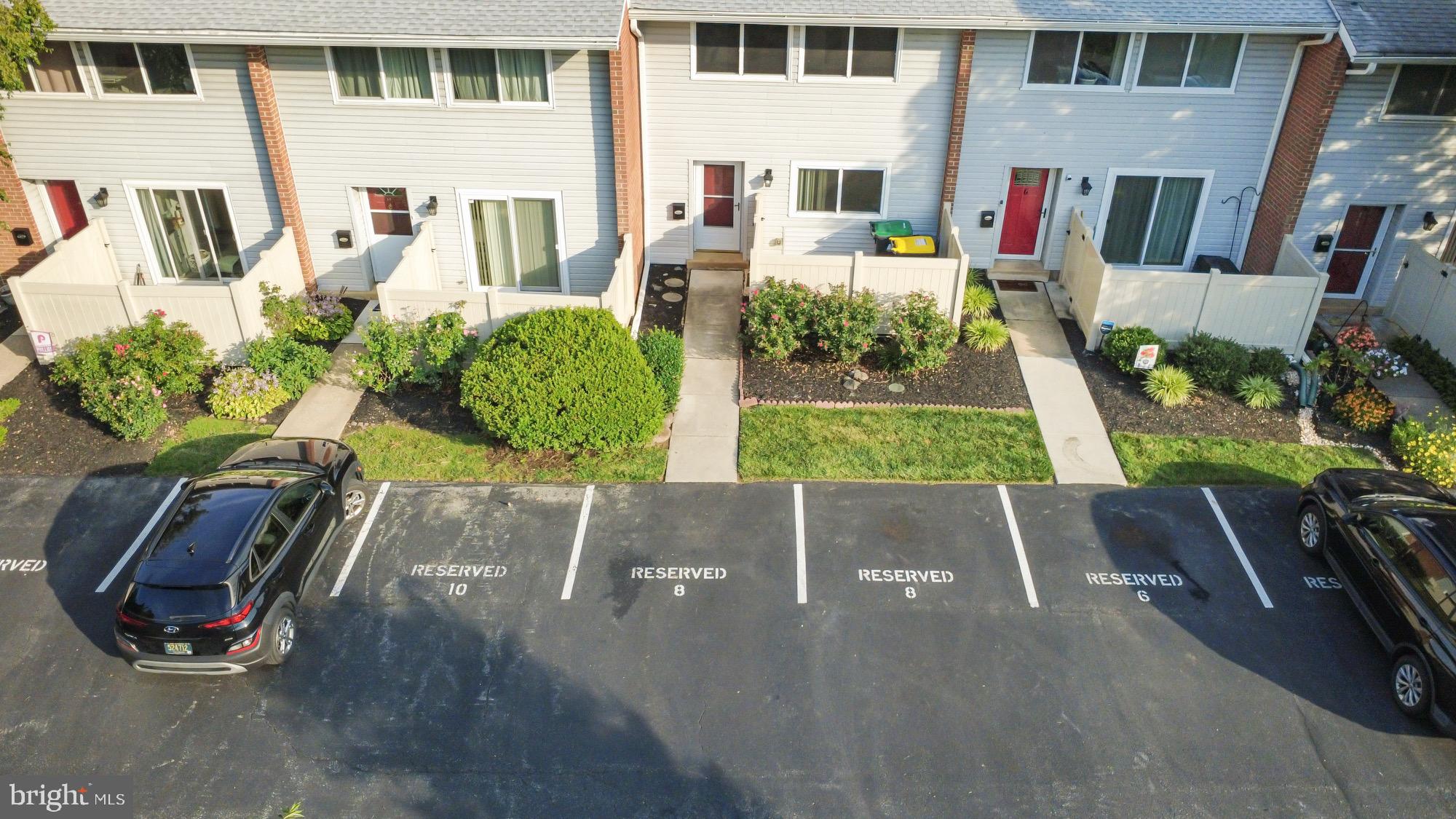 8 MALLOW PLACE