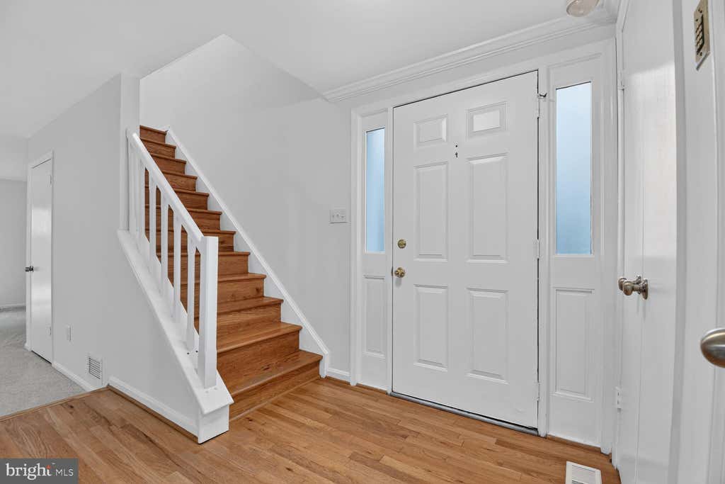 Photo of 7589 Chrisland Cove, FALLS CHURCH, VA 22042 (MLS # VAFX2321538)