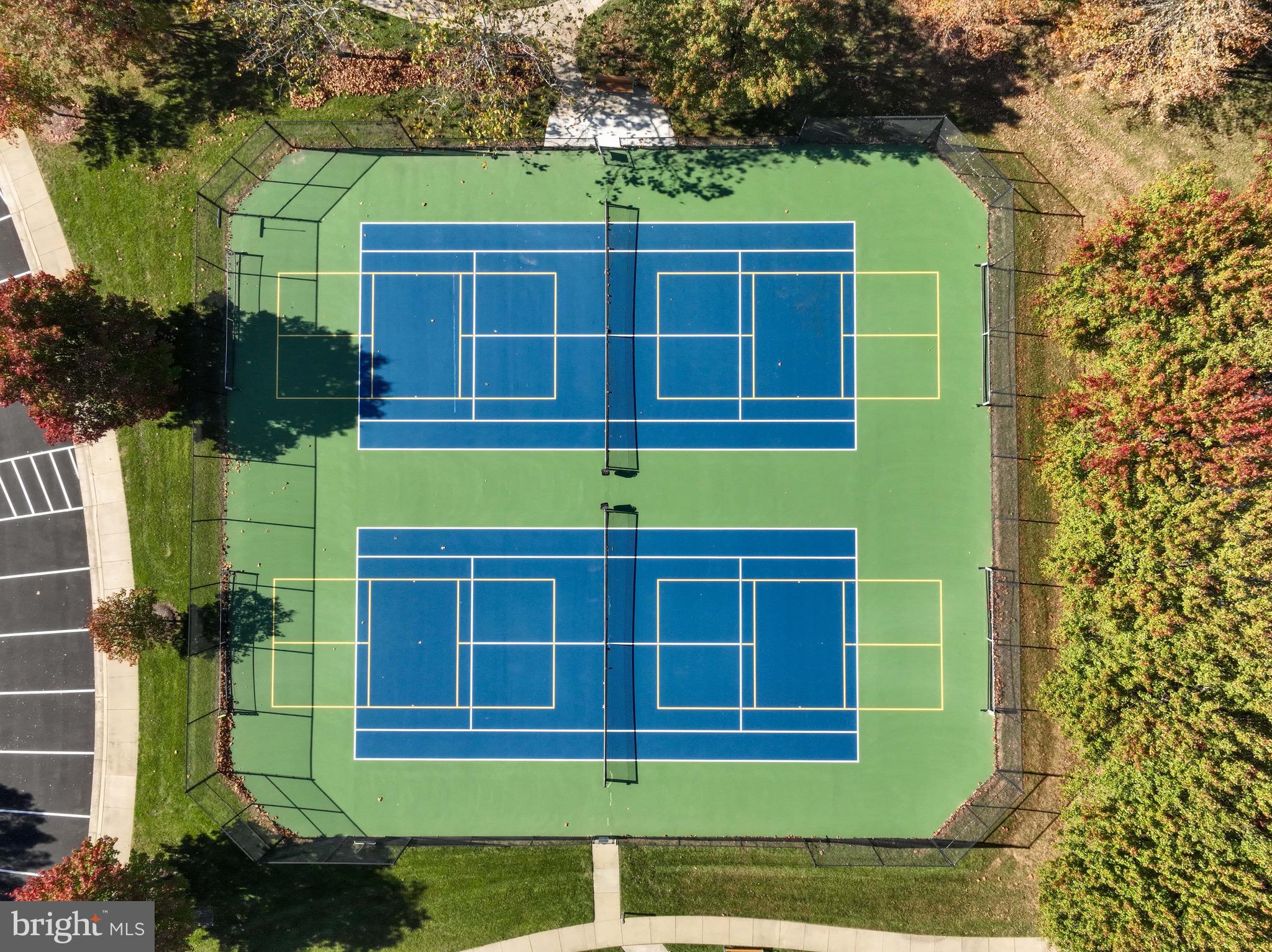 SYMPHONY VILLAGE AT CENTREVILLE - Residential