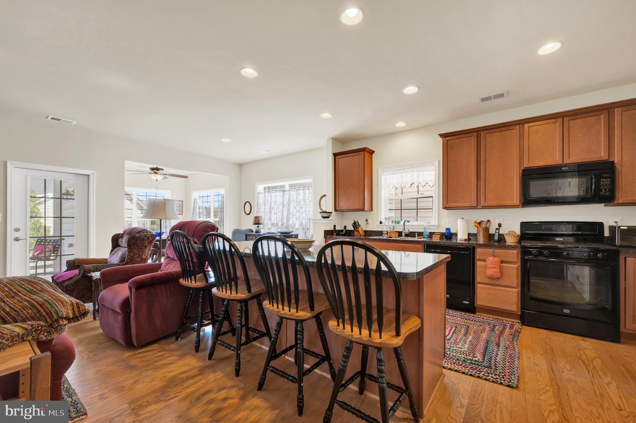 SYMPHONY VILLAGE AT CENTREVILLE - Residential