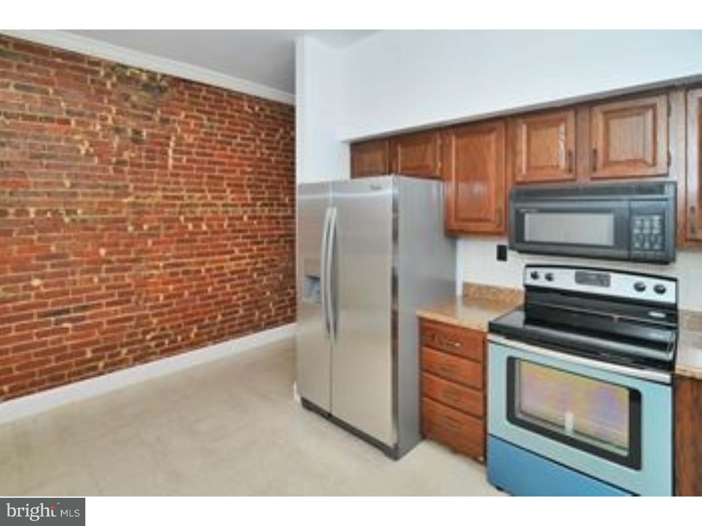 UNIVERSITY CITY - Residential Income
