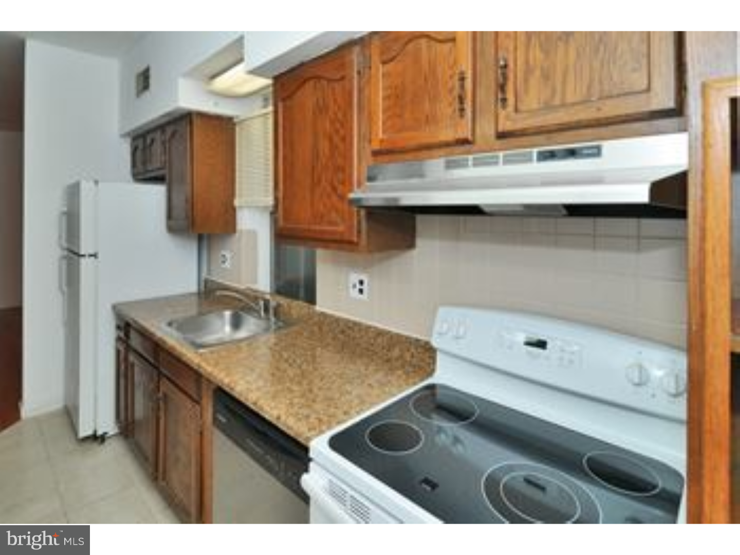 UNIVERSITY CITY - Residential Income
