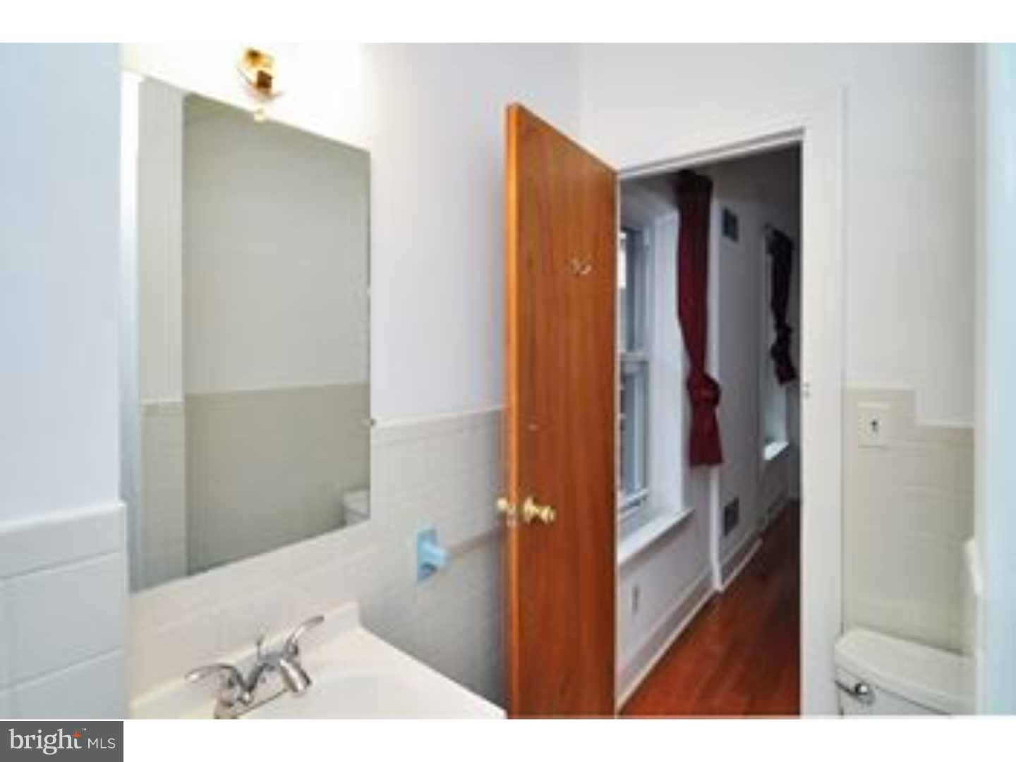 UNIVERSITY CITY - Residential Income