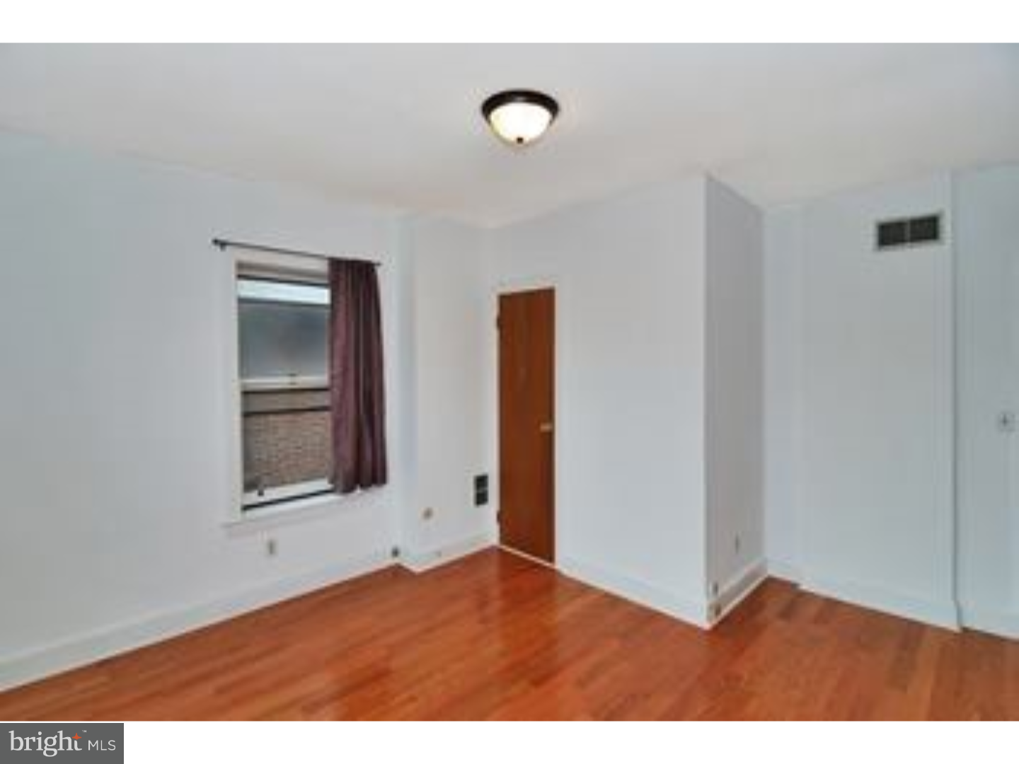UNIVERSITY CITY - Residential Income